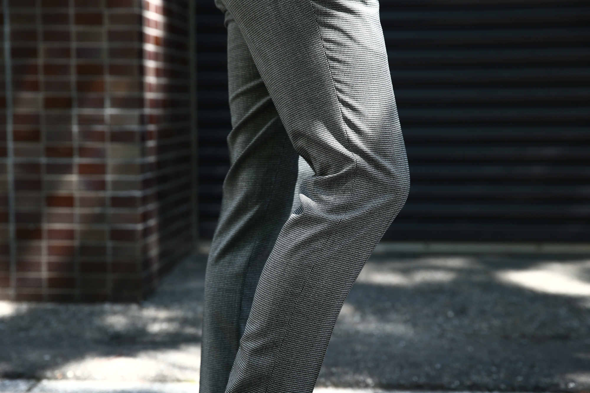 【VIGANO / ヴィガーノ】 RELAX SLACKS (リラックス スラックス) ウォッシャブルウール ハウンドトゥース テーパード イージーパンツ スラックス MEDIUM GRAY (ミディアムグレー・951) 2017 秋冬新作 vigano 愛知 名古屋 Alto e Diritto アルト エ デリット