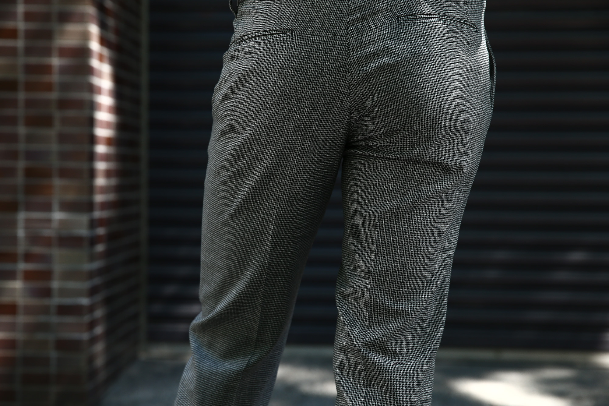 【VIGANO / ヴィガーノ】 RELAX SLACKS (リラックス スラックス) ウォッシャブルウール ハウンドトゥース テーパード イージーパンツ スラックス MEDIUM GRAY (ミディアムグレー・951) 2017 秋冬新作 vigano 愛知 名古屋 Alto e Diritto アルト エ デリット