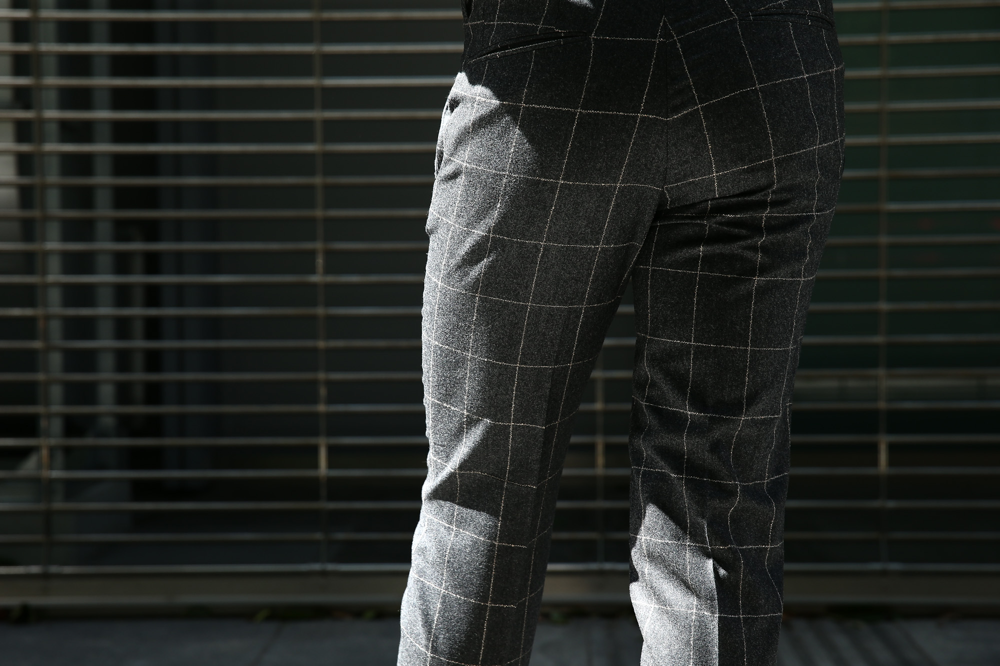 【VIGANO / ヴィガーノ】 RELAX SLACKS (リラックス スラックス) ウィンドウペンチェック ウール テーパード イージーパンツ スラックス MEDIUM GRAY (ミディアムグレー・951) 2017 秋冬新作　vigano 愛知 名古屋 Alto e Diritto アルト エ デリット