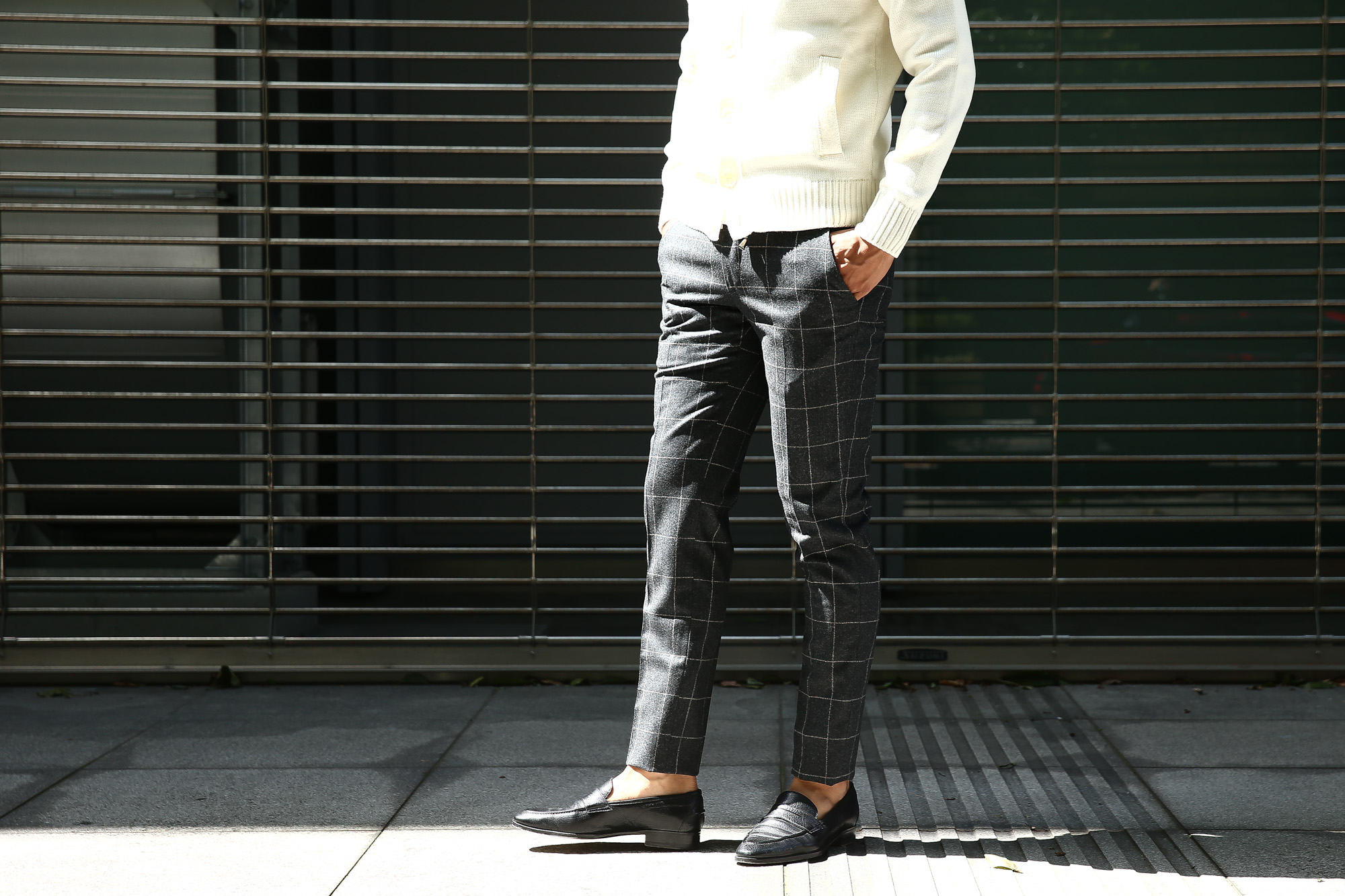 【VIGANO / ヴィガーノ】 RELAX SLACKS (リラックス スラックス) ウィンドウペンチェック ウール テーパード イージーパンツ スラックス MEDIUM GRAY (ミディアムグレー・951) 2017 秋冬新作　vigano 愛知 名古屋 Alto e Diritto アルト エ デリット