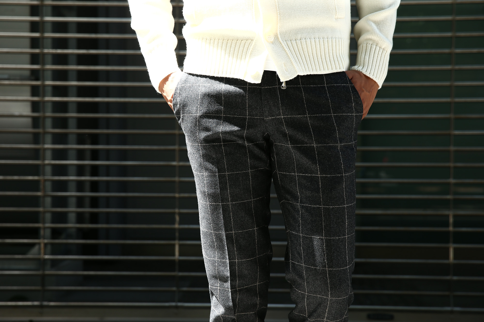 【VIGANO / ヴィガーノ】 RELAX SLACKS (リラックス スラックス) ウィンドウペンチェック ウール テーパード イージーパンツ スラックス MEDIUM GRAY (ミディアムグレー・951) 2017 秋冬新作　vigano 愛知 名古屋 Alto e Diritto アルト エ デリット