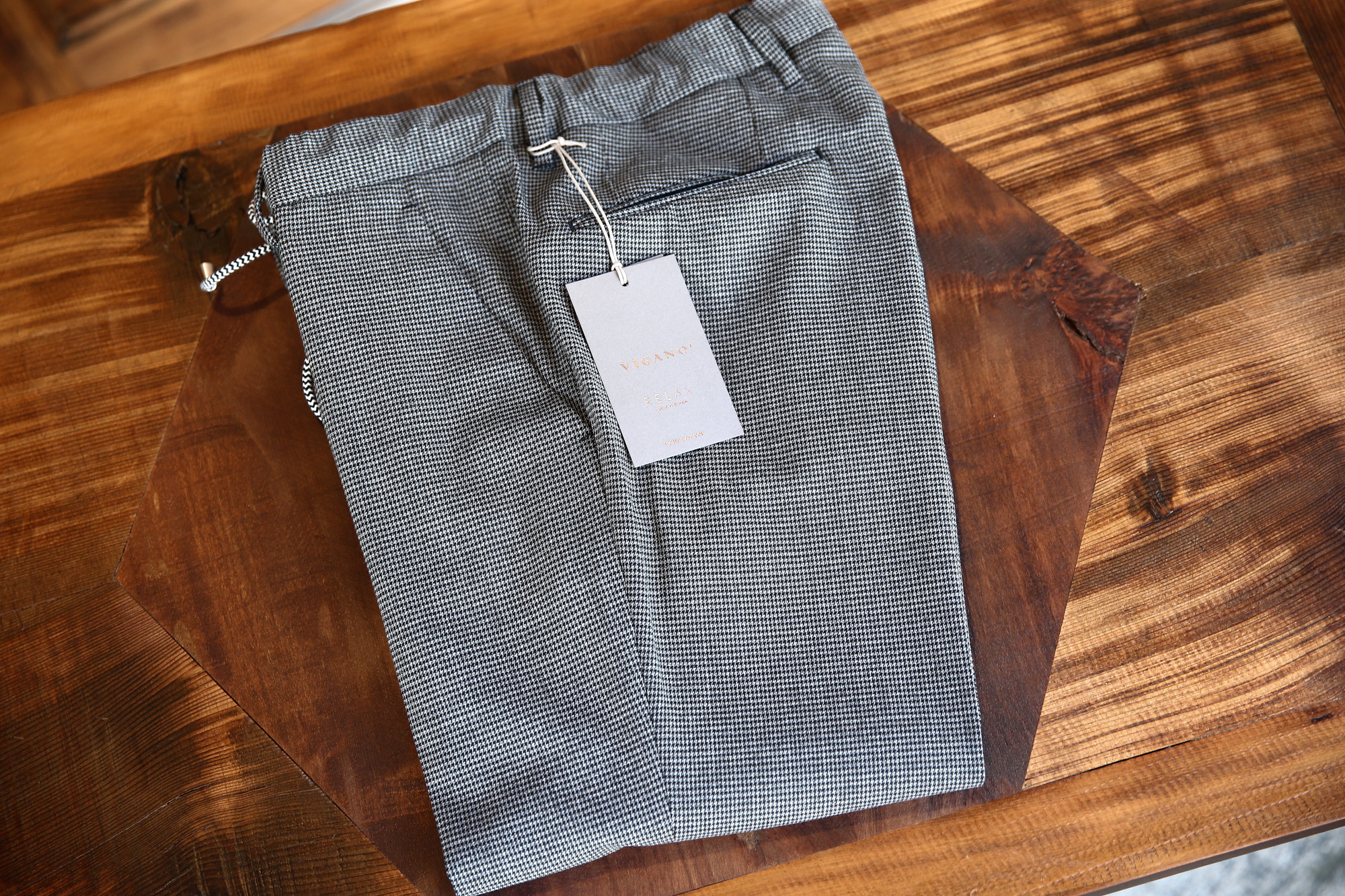 VIGANO (ヴィガーノ) RELAX SLACKS (リラックス スラックス) ウォッシャブルウール ハウンドトゥース テーパード イージーパンツ スラックス MEDIUM GRAY (ミディアムグレー・951) 2017 秋冬新作 vigano 愛知 名古屋 Alto e Diritto アルト エ デリット