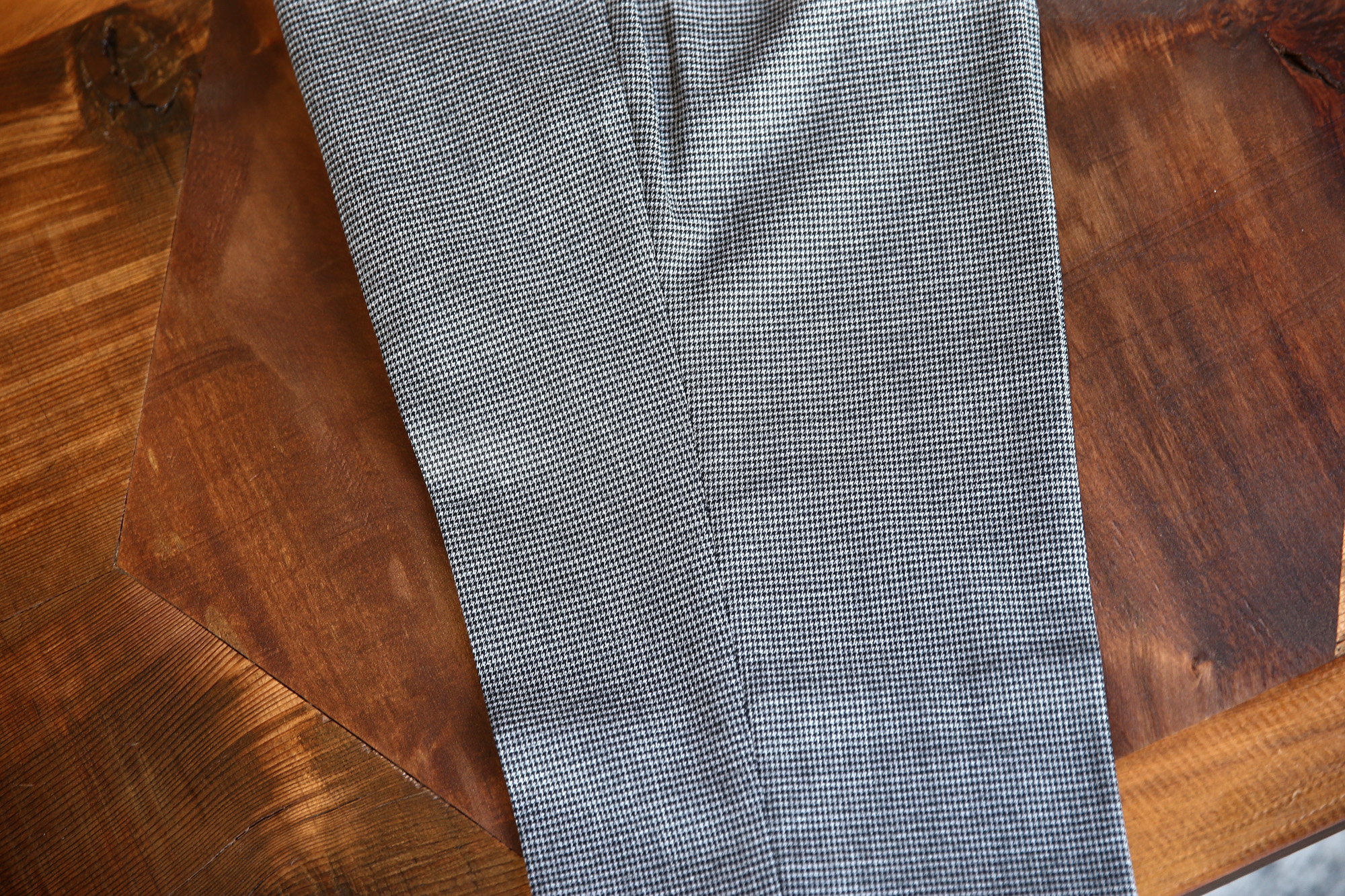 VIGANO (ヴィガーノ) RELAX SLACKS (リラックス スラックス) ウォッシャブルウール ハウンドトゥース テーパード イージーパンツ スラックス MEDIUM GRAY (ミディアムグレー・951) 2017 秋冬新作 vigano 愛知 名古屋 Alto e Diritto アルト エ デリット