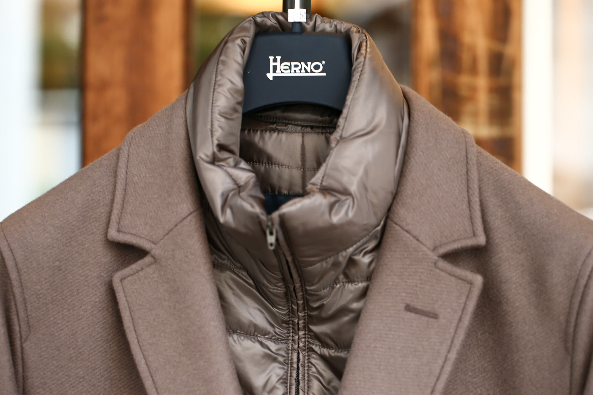 HERNO(ヘルノ) CA0045U Chester coat チェスターコート LANA DIAGONALE NYLON ULTRALIGHT 中綿入り ウールチェスターコート LIGHT BROWN (ライトブラウン・2700) Made in italy (イタリア製) 2017 秋冬新作 愛知 名古屋 Alto e Diritto アルト エ デリット herno ヘルノ ダウンコート ビジネススタイル