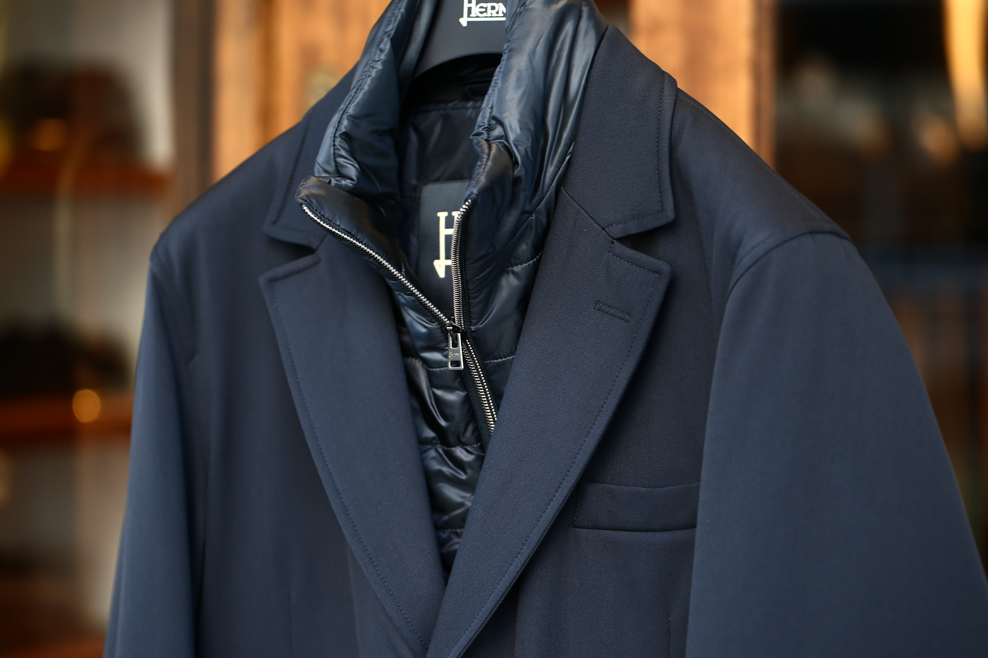 HERNO(ヘルノ) CA0057U Chester coat チェスターコート LoroPiana ロロピアーナ STORM SYSTEM WOOL HERNO TECH 中綿入り ウール チェスターコート NAVY (ネイビー・9290) Made in italy (イタリア製) 2017 秋冬新作 愛知 名古屋 Alto e Diritto アルト エ デリット herno ヘルノ ダウンコート ビジネススタイル