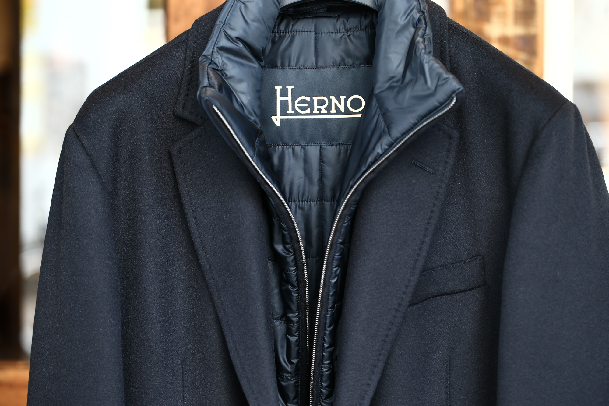 HERNO(ヘルノ) CA0058U Cashmere Chester coat カシミア チェスターコート PIACENZA ピアツェンツァ CASHMERE DROPGLIDE NYLON ULTRALIGHT 中綿入り カシミア チェスターコート NAVY (ネイビー・9200) Made in italy (イタリア製) 2017 秋冬新作 愛知 名古屋 Alto e Diritto アルト エ デリット herno ヘルノ ダウンコート ビジネススタイル