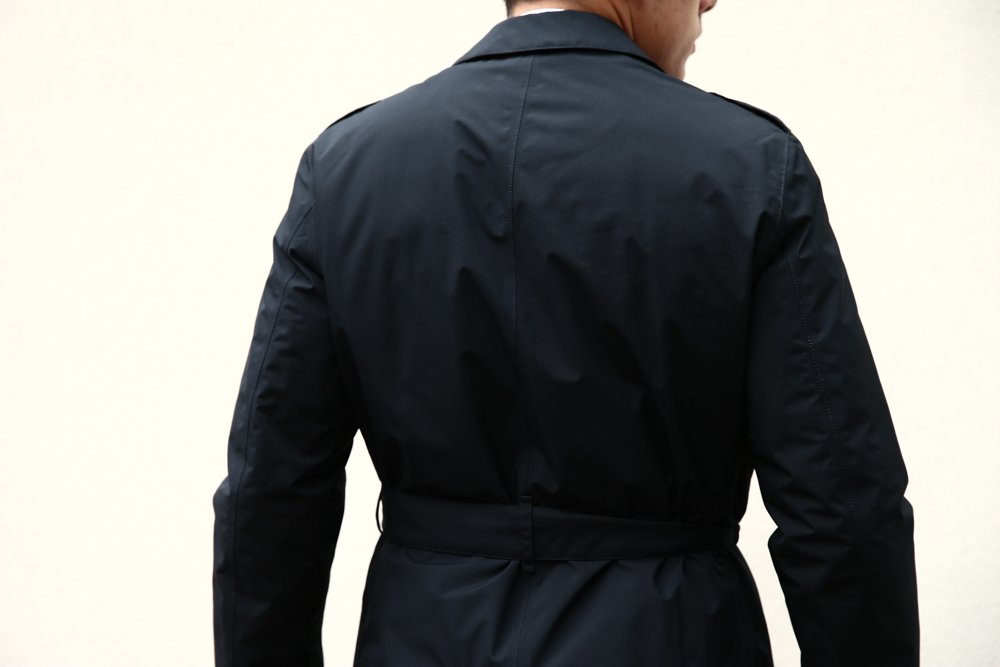 感謝報恩 ヘルノ ラミナー GORE-TEX ベルテットコート トレンチ 黒 40
