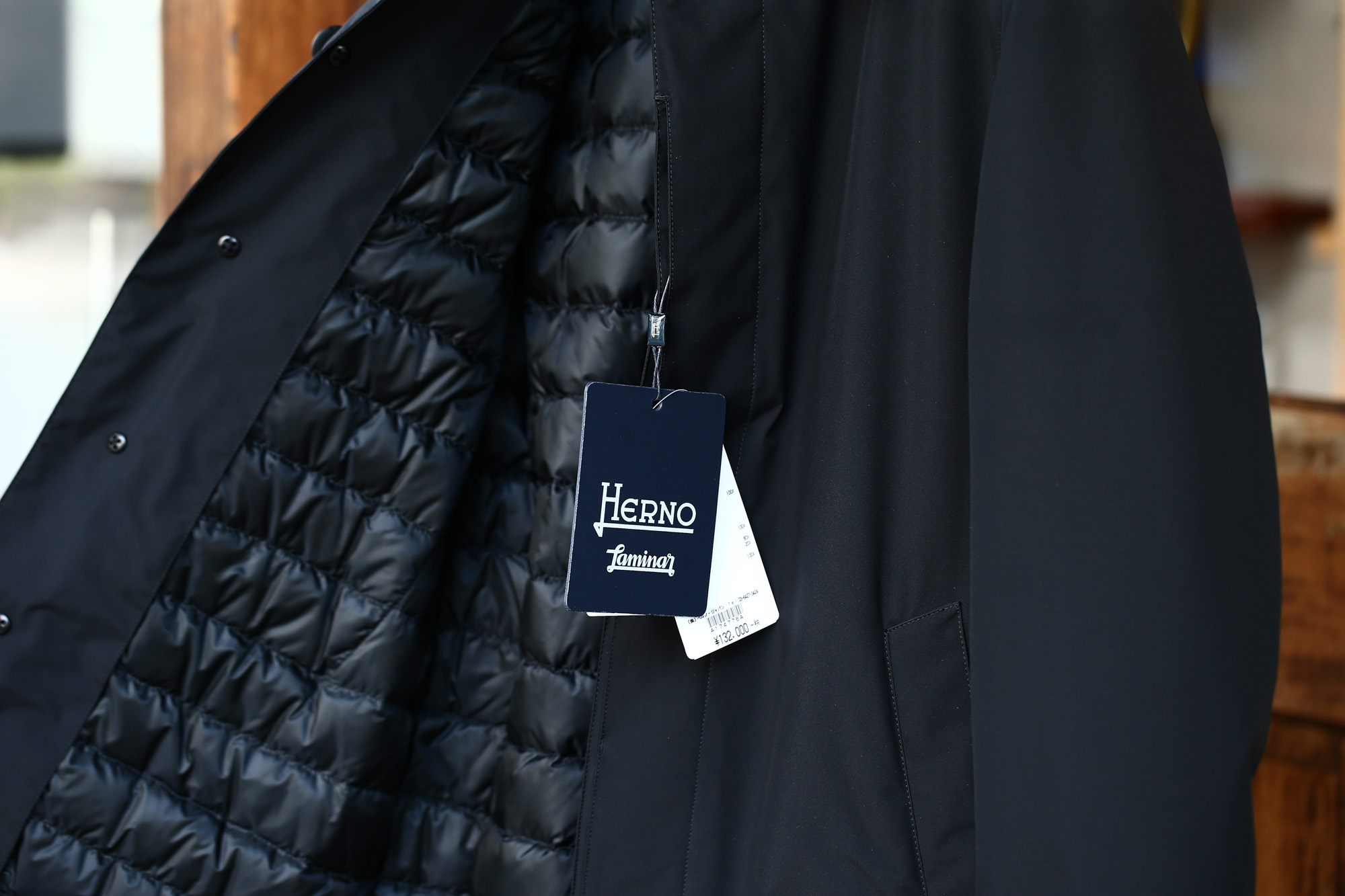 【HERNO / ヘルノ】 PI077UL LAMINAR Belted coat (ラミナー ベルテッドコート) GORE-TEX (ゴアテックス) 完全防水 ステンカラー シングル ベルテッドコート BLACK (ブラック・9300) 2017 秋冬新作 愛知 名古屋 herno ヘルノ ダウンコート 42,44,46,48,50,52,54