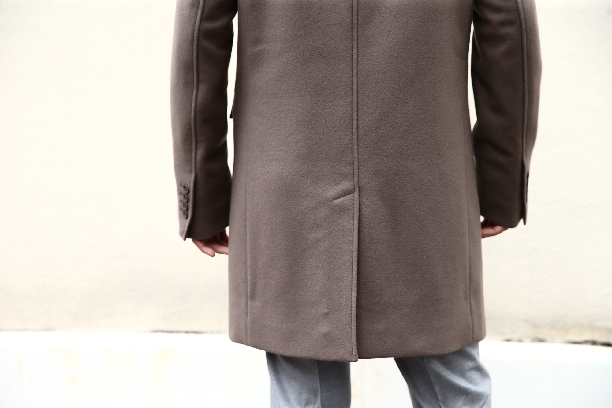 【HERNO / ヘルノ】 CA0045U Chester coat チェスターコート LANA DIAGONALE NYLON ULTRALIGHT 中綿入り ウールチェスターコート LIGHT BROWN (ライトブラウン・2700) Made in italy (イタリア製) 2017 秋冬新作　愛知 名古屋 Alto e Diritto アルト エ デリット herno ヘルノ ダウンコート ビジネススタイル