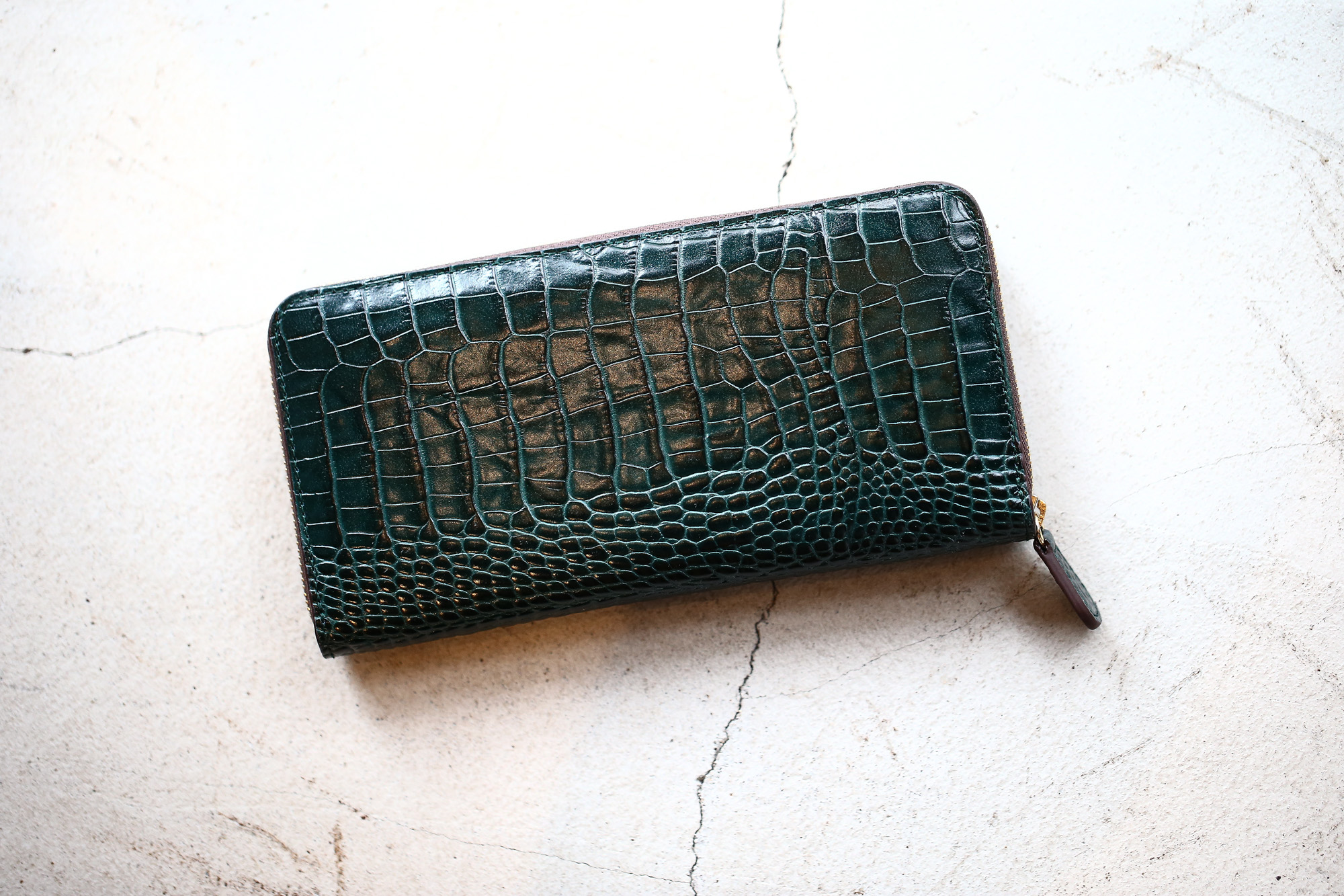 J&M DAVIDSON (ジェイアンドエムデヴィッドソン) ELONGATED ZIP WALLET (エロンゲーテッド ジップ ウォレット) 7444 SMALL MOCK CROC (クロコダイル型押し) 長財布 ウォレット BOTTLE GREEN / NIGTH (ボトルグリーン / ナイト・4800) Made in spain (スペイン製) 2017 秋冬新作 jandmdavidson jmdavidson 財布 サイフ 愛知 名古屋 Alto e Diritto アルト エ デリット