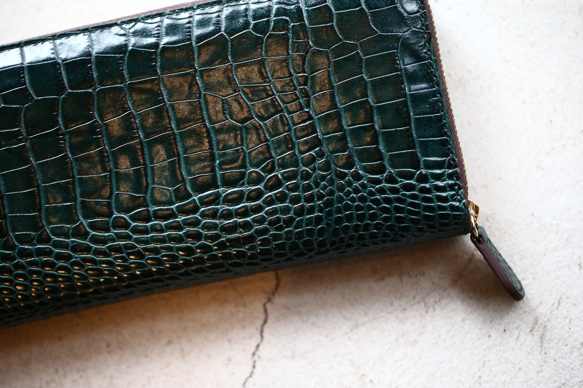 J&M DAVIDSON (ジェイアンドエムデヴィッドソン) ELONGATED ZIP WALLET (エロンゲーテッド ジップ ウォレット) 7444 SMALL MOCK CROC (クロコダイル型押し) 長財布 ウォレット BOTTLE GREEN / NIGTH (ボトルグリーン / ナイト・4800) Made in spain (スペイン製) 2017 秋冬新作 jandmdavidson jmdavidson 財布 サイフ 愛知 名古屋 Alto e Diritto アルト エ デリット