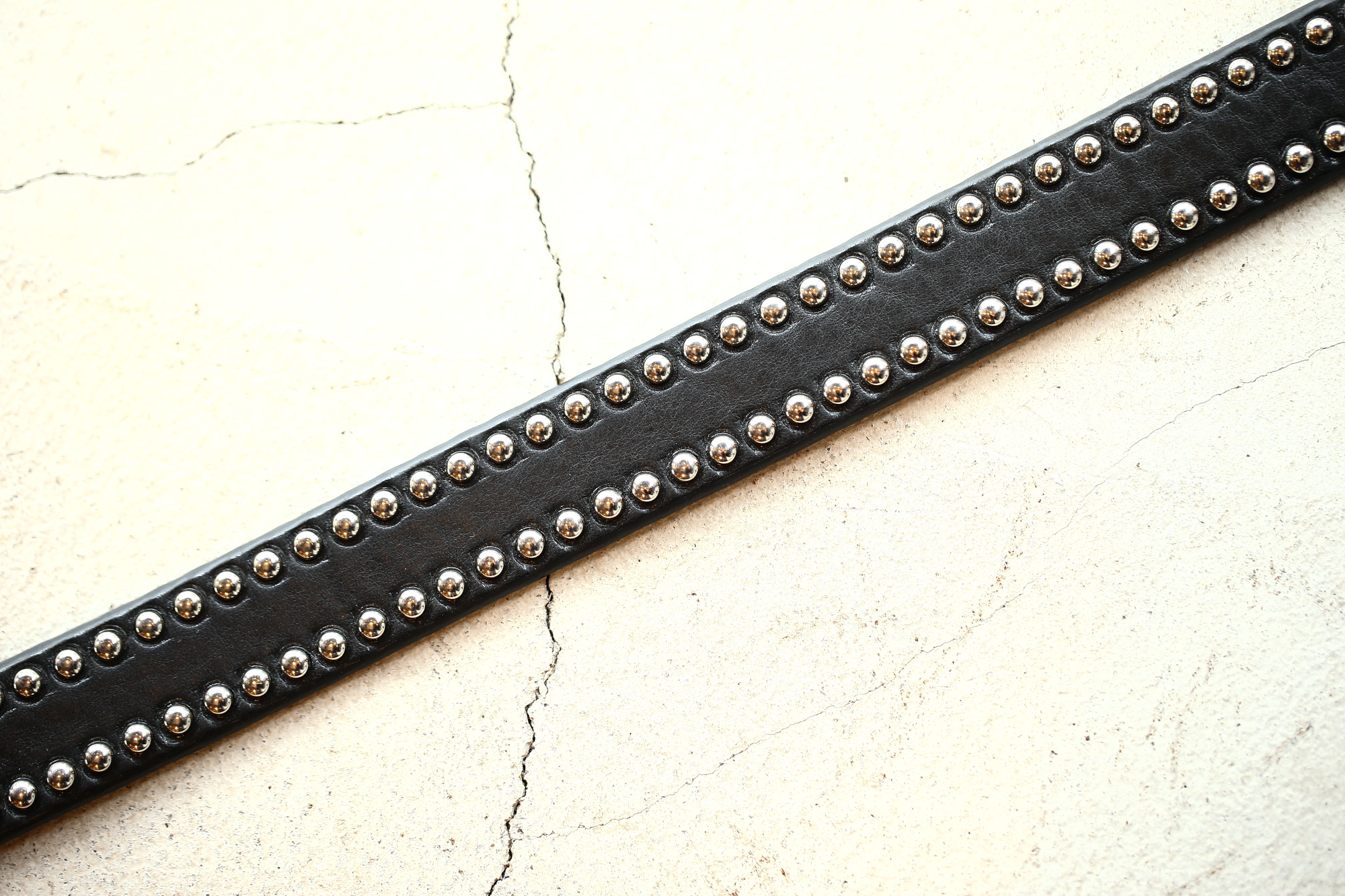 J&M DAVIDSON (ジェイアンドエムデヴィッドソン) NARROW SIDE STUDS BELT 25MM (ナロー サイド スタッズ ベルト 25mm) COWHIDE LEATHER (カウハイドレザー) スタッズベルト BLACK (ブラック・999) Made in italy (イタリア製) 2017 秋冬新作 jmdavidson jandmdavidson ジェイエム 愛知 名古屋 Alto e Diritto アルト エ デリット ベルト