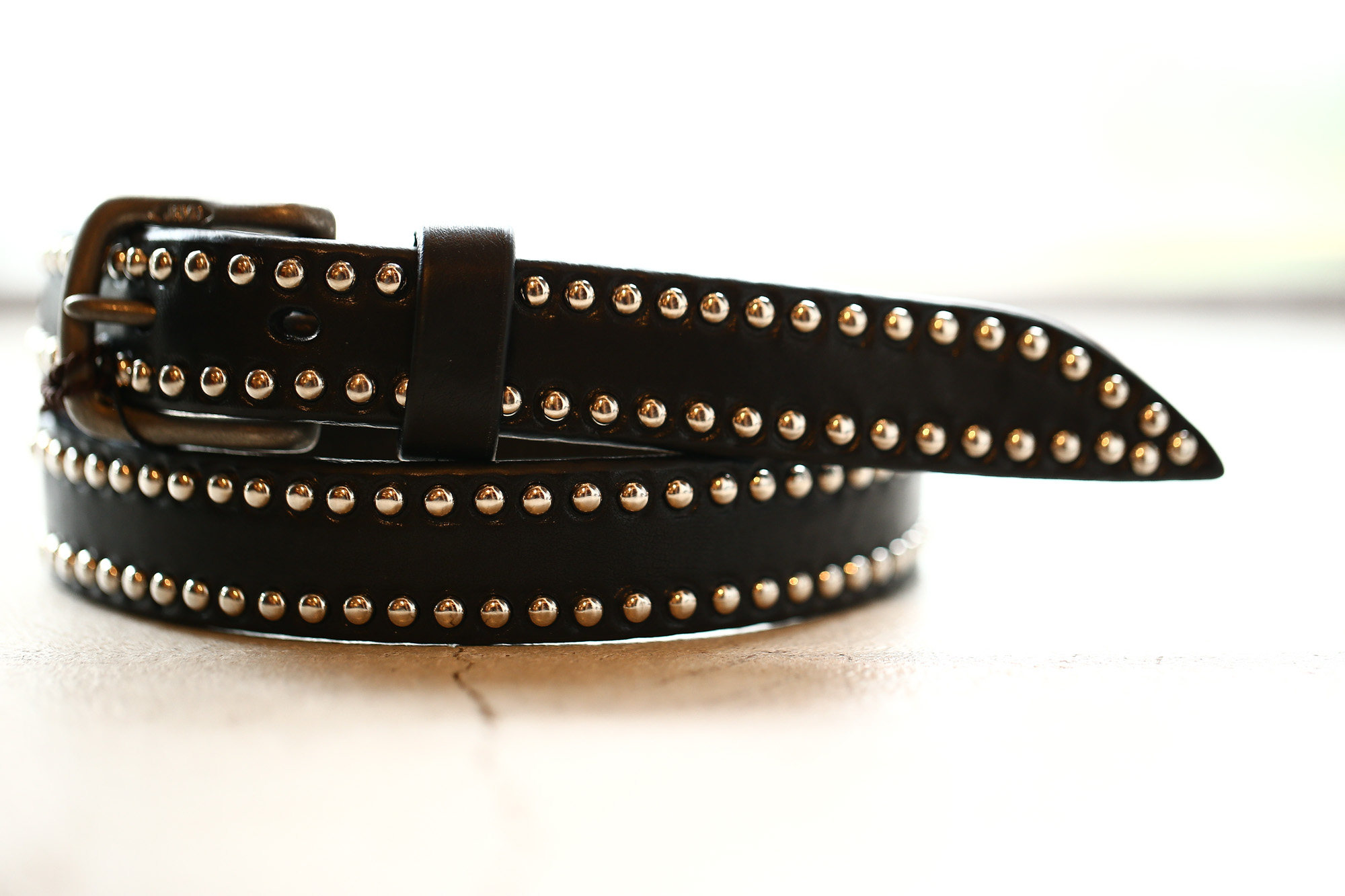 J&M DAVIDSON (ジェイアンドエムデヴィッドソン) NARROW SIDE STUDS BELT 25MM (ナロー サイド