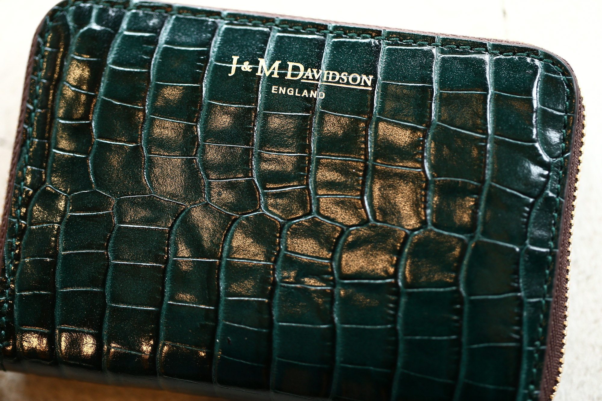 J&M DAVIDSON (ジェイアンドエムデヴィッドソン) SMALL ZIP PURSE (スモール ジップ パース) 7444 SMALL MOCK CROC (クロコダイル型押し) 折財布 ショートウォレット BOTTLE GREEN / NIGTH (ボトルグリーン / ナイト・4800) Made in spain (スペイン製)　2017 秋冬新作 jandmdavidosn smallzippurse サイフ ウォレット ジェイエムデヴィッドソン 愛知 名古屋 Alto e Diritto アルト エ デリット