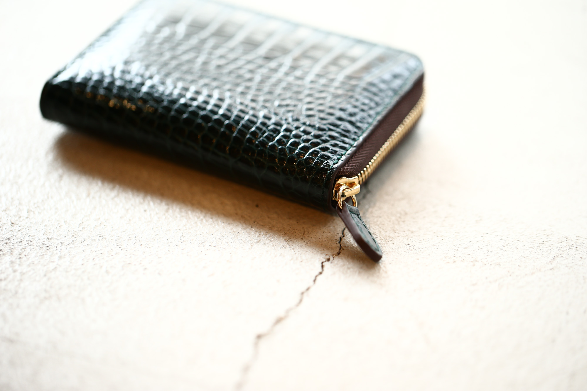 J&M DAVIDSON (ジェイアンドエムデヴィッドソン) SMALL ZIP PURSE (スモール ジップ パース) 7444 SMALL MOCK CROC (クロコダイル型押し) 折財布 ショートウォレット BOTTLE GREEN / NIGTH (ボトルグリーン / ナイト・4800) Made in spain (スペイン製)　2017 秋冬新作 jandmdavidosn smallzippurse サイフ ウォレット ジェイエムデヴィッドソン 愛知 名古屋 Alto e Diritto アルト エ デリット