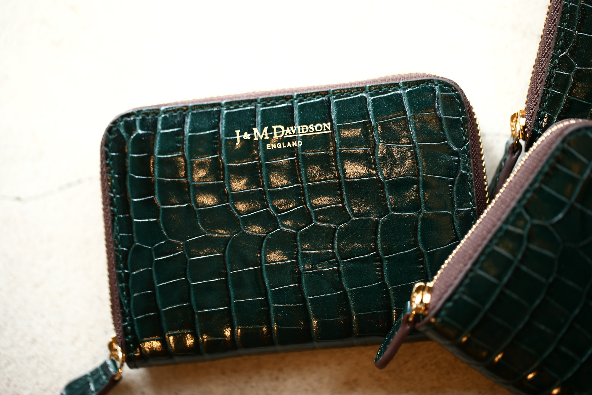 J&M DAVIDSON (ジェイアンドエムデヴィッドソン) SMALL ZIP PURSE (スモール ジップ パース) 7444 SMALL MOCK CROC (クロコダイル型押し) 折財布 ショートウォレット BOTTLE GREEN / NIGTH (ボトルグリーン / ナイト・4800) Made in spain (スペイン製)　2017 秋冬新作 jandmdavidosn smallzippurse サイフ ウォレット ジェイエムデヴィッドソン 愛知 名古屋 Alto e Diritto アルト エ デリット