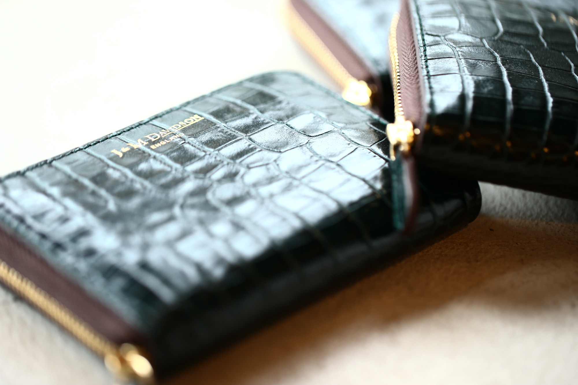 J&M DAVIDSON (ジェイアンドエムデヴィッドソン) SMALL ZIP PURSE (スモール ジップ パース) 7444 SMALL MOCK CROC (クロコダイル型押し) 折財布 ショートウォレット BOTTLE GREEN / NIGTH (ボトルグリーン / ナイト・4800) Made in spain (スペイン製)　2017 秋冬新作 jandmdavidosn smallzippurse サイフ ウォレット ジェイエムデヴィッドソン 愛知 名古屋 Alto e Diritto アルト エ デリット