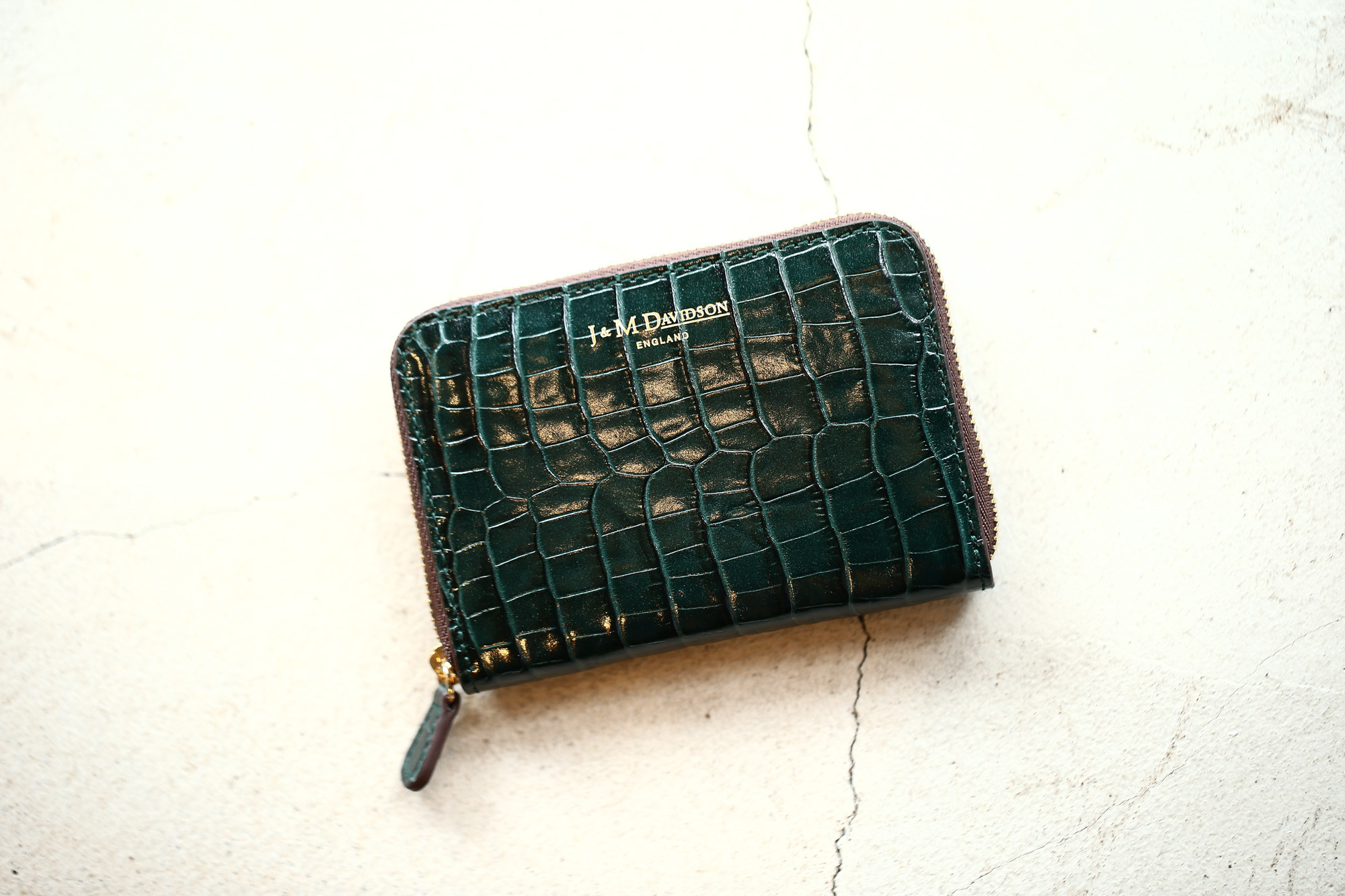 J&M DAVIDSON (ジェイアンドエムデヴィッドソン) SMALL ZIP PURSE (スモール ジップ パース) 7444 SMALL MOCK CROC (クロコダイル型押し) 折財布 ショートウォレット BOTTLE GREEN / NIGTH (ボトルグリーン / ナイト・4800) Made in spain (スペイン製)　2017 秋冬新作 jandmdavidosn smallzippurse サイフ ウォレット ジェイエムデヴィッドソン 愛知 名古屋 Alto e Diritto アルト エ デリット