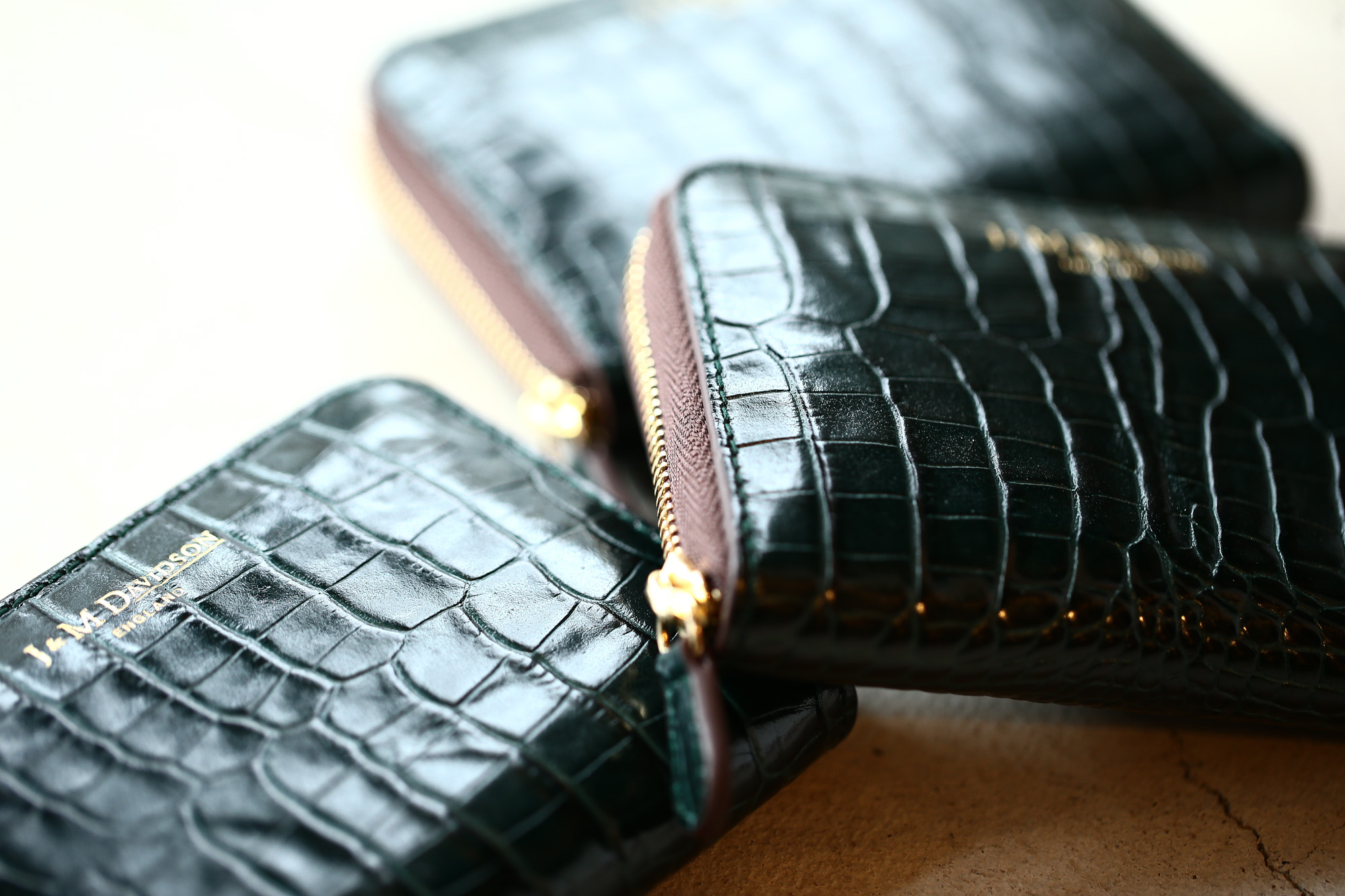 J&M DAVIDSON (ジェイアンドエムデヴィッドソン) SMALL ZIP PURSE (スモール ジップ パース) 7444 SMALL MOCK CROC (クロコダイル型押し) 折財布 ショートウォレット BOTTLE GREEN / NIGTH (ボトルグリーン / ナイト・4800) Made in spain (スペイン製)　2017 秋冬新作 jandmdavidosn smallzippurse サイフ ウォレット ジェイエムデヴィッドソン 愛知 名古屋 Alto e Diritto アルト エ デリット