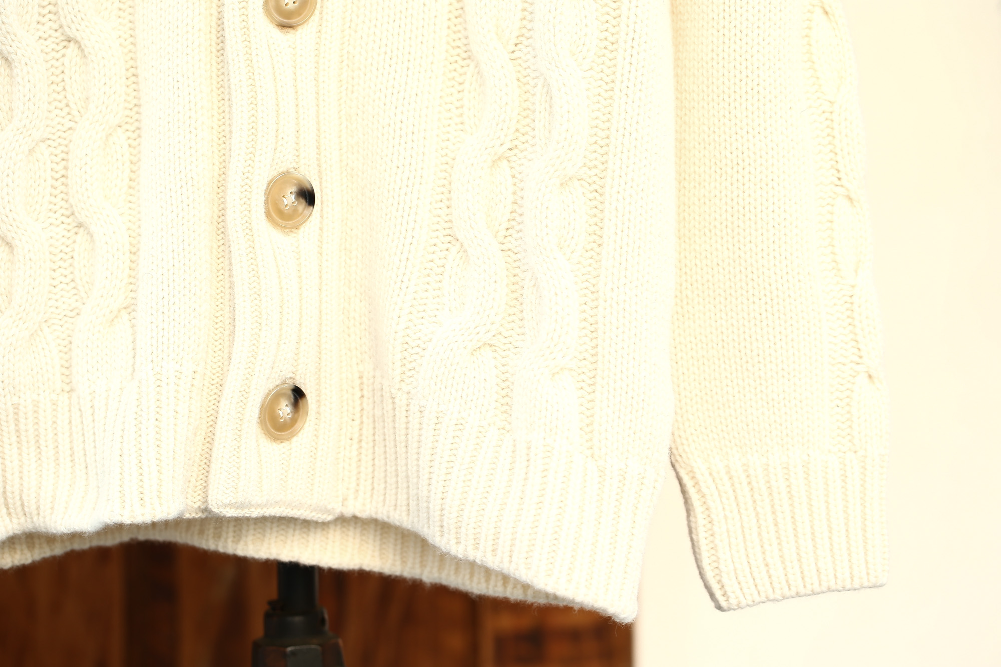 Settefili Cashmere (セッテフィーリ カシミア) Shawl Collar Cardigan (ショールカラーカーディガン) ウール カシミア ローゲージ ニット カーディガン OFF WHITE (オフホワイト・MC020) made in italy (イタリア製)　2017秋冬新作 settefilicashmere-shawlcollar セッテフィーリカシミア 愛知 名古屋 Alto e Diritto アルト エ デリット