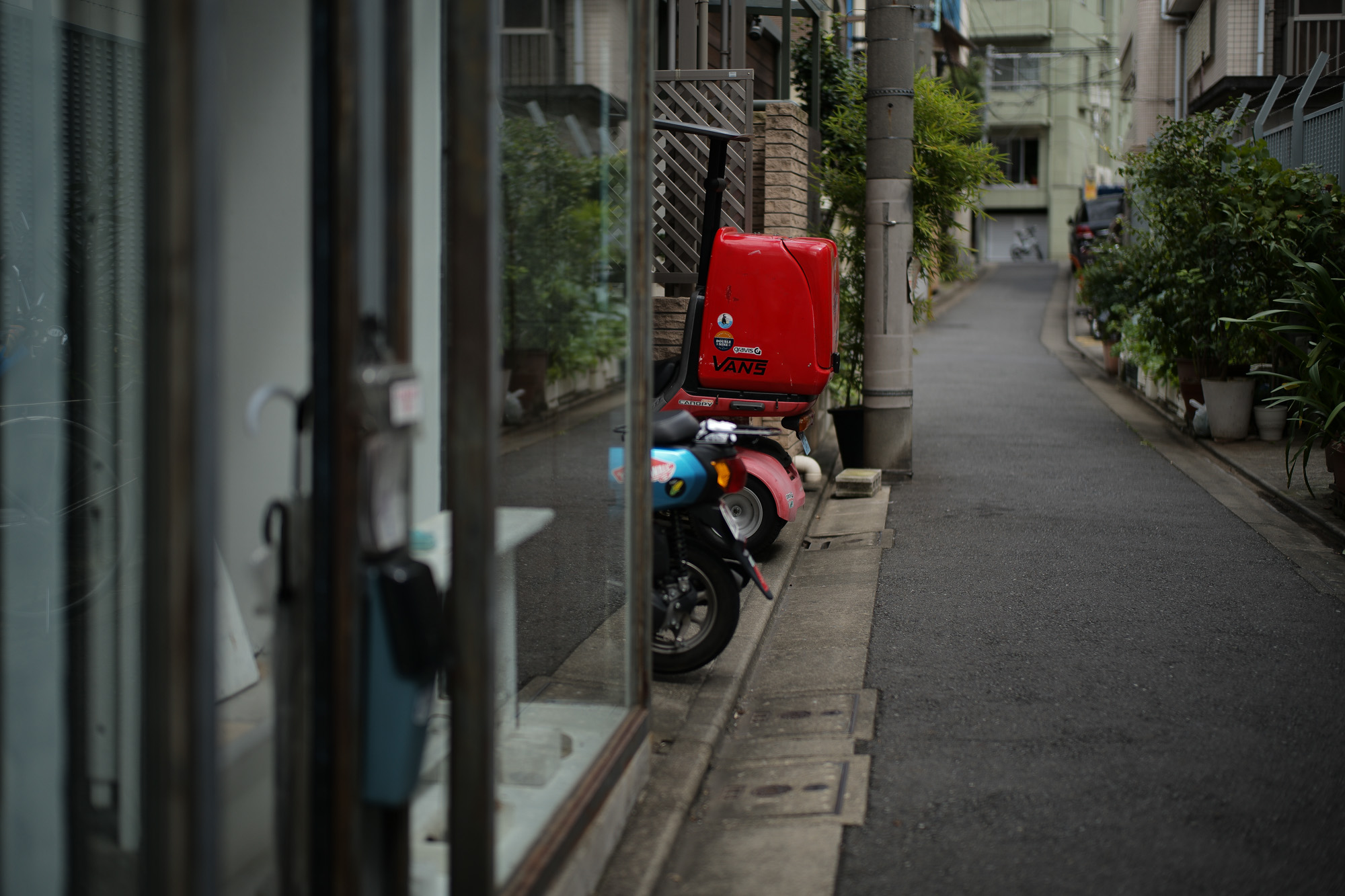 2017.10/02-10/08  ///【LEICA M10 + SUMMILUX-M F1.4/50mm ASPH】 Alto e Diritto 名古屋 作例 ブログ ライカM10 写真 leicam10 ライカ leica 愛知 名古屋 ズミルックス summilux 東海道新幹線 ひととき2017 VANS バンズ canopy arcticexplorer madebysevenreuse メイドバイセブンリユース twemco 目黒川 rifare 恵比寿でランチ gowest 激レアステッカー sasa nappacetara ナッパレザー emmeti エンメティ juri jamesgrose ジェームスグロース 2018秋冬別注打ち合わせ rangerover レンジローバー 満月 htc エイチティーシー 1977johnlennon 1978johnlennon 1967frankzappa 1990kurtcobain 1991kurtcobain april1975johnlennon 1978joanjett 1979davidgilmour 1994kurtcobain 1980debbieharry 1977johnlennon 1980johnlennon 1966johnlennon stefanoricci ステファノリッチ マニラジャケット socialtowermarket haraさん ソーシャルタワー chidaくん herno ヘルノ カシミア incotex マルゲリータ