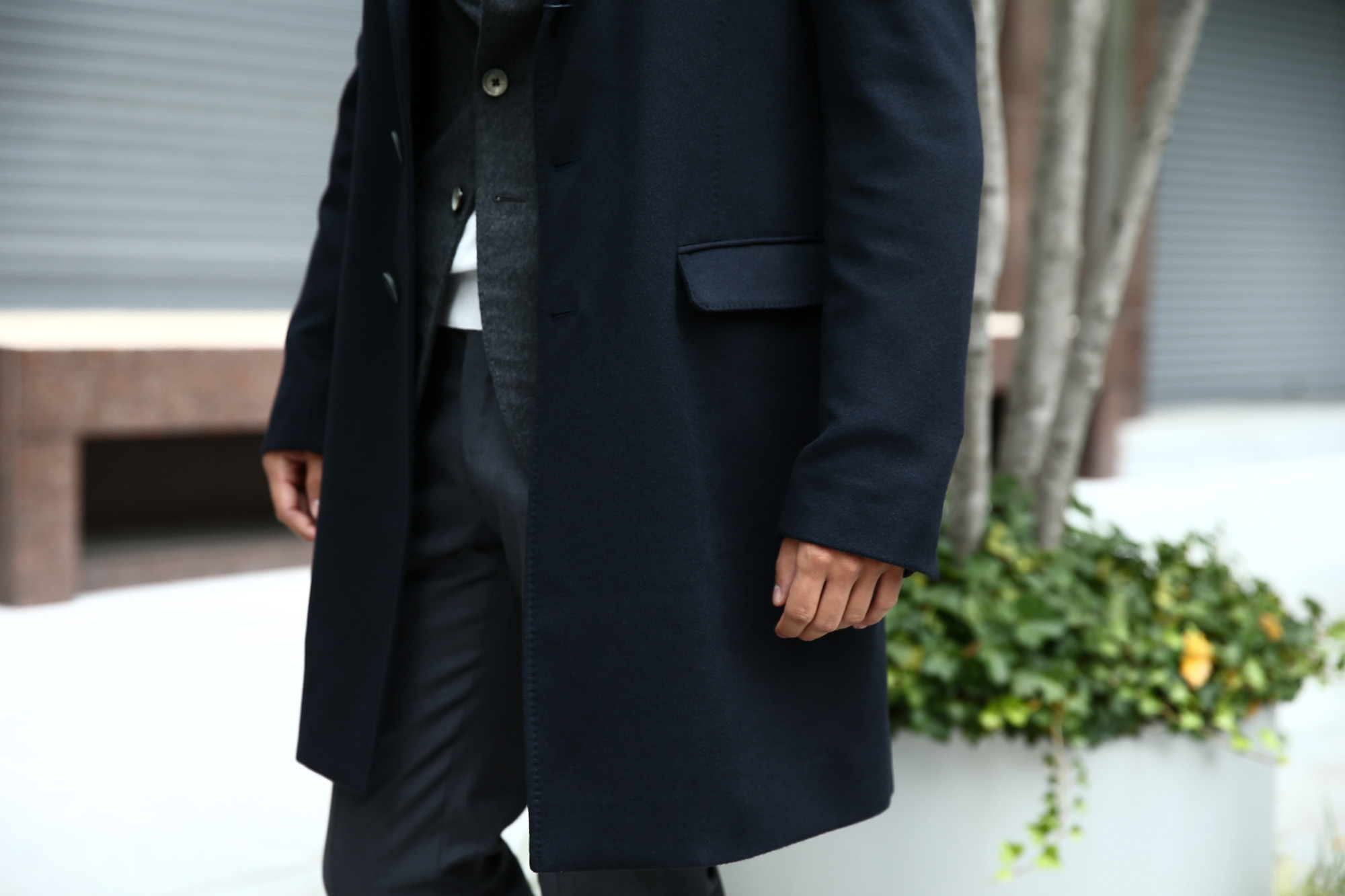 【HERNO // ヘルノ】 CA0058U Cashmere Chester coat カシミア チェスターコート PIACENZA ピアツェンツァ CASHMERE DROPGLIDE NYLON ULTRALIGHT 中綿入り カシミア チェスターコート NAVY (ネイビー・9200) Made in italy (イタリア製) 2017 秋冬新作 愛知 名古屋 Alto e Diritto アルト エ デリット herno ヘルノ ダウンコート ビジネススタイル