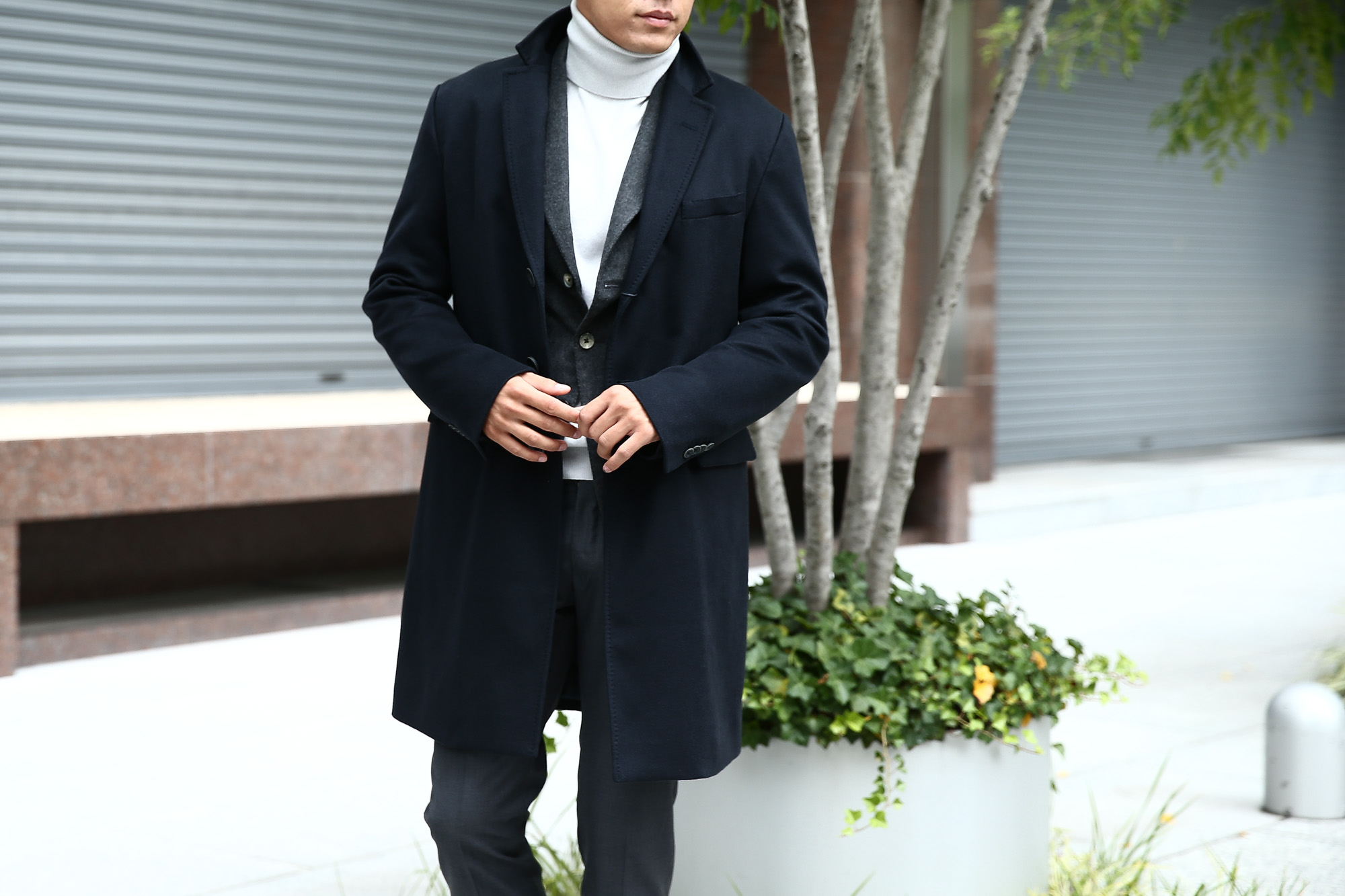 【HERNO // ヘルノ】 CA0058U Cashmere Chester coat カシミア チェスターコート PIACENZA ピアツェンツァ CASHMERE DROPGLIDE NYLON ULTRALIGHT 中綿入り カシミア チェスターコート NAVY (ネイビー・9200) Made in italy (イタリア製) 2017 秋冬新作 愛知 名古屋 Alto e Diritto アルト エ デリット herno ヘルノ ダウンコート ビジネススタイル