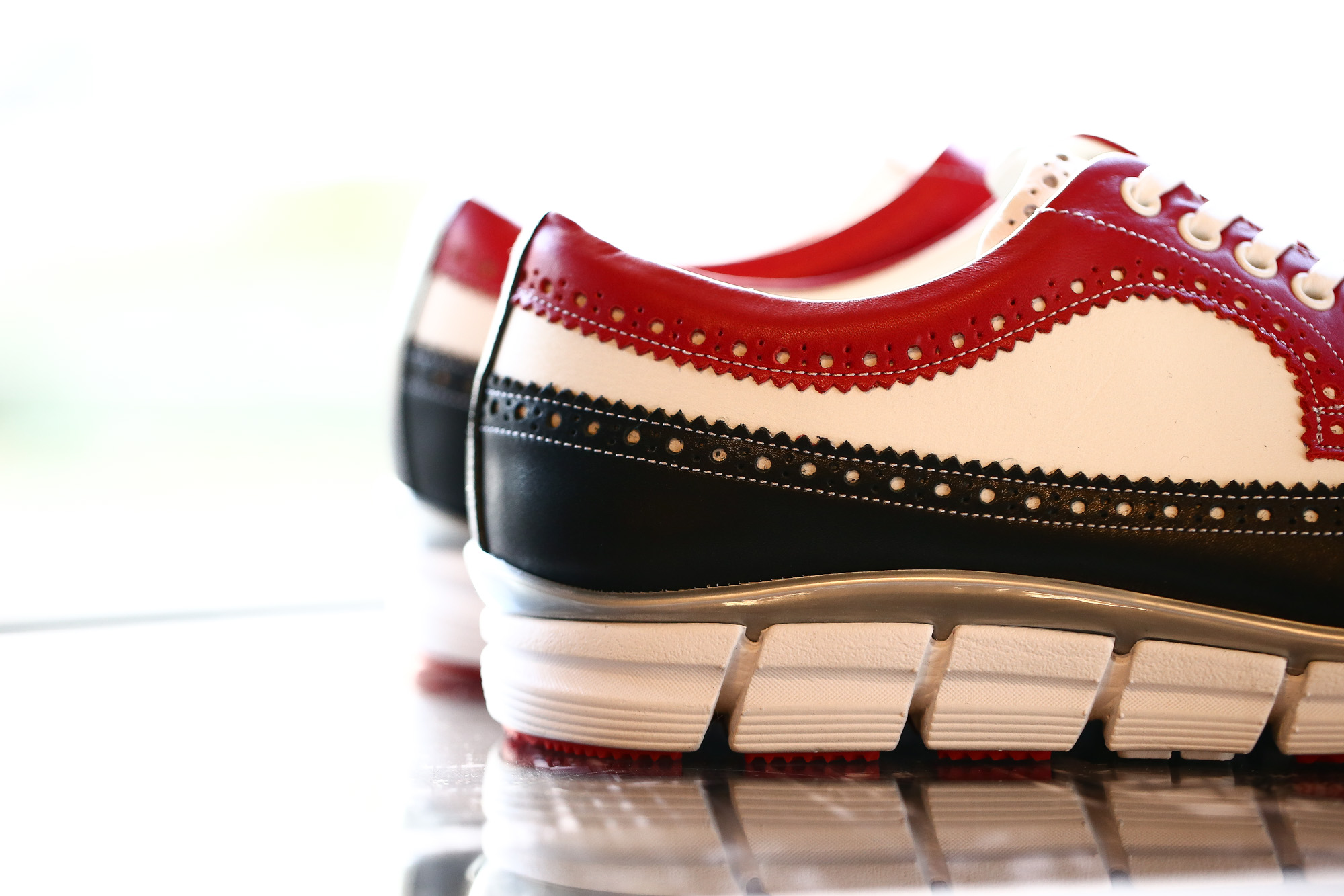 【HIROSHI TSUBOUCHI // ヒロシツボウチ】 HTO-AD05 Wingtip Sneakers トリコロールカラー Calf Leather カーフレザー ウィングチップ スニーカー NAVY / WHITE / RED (ネイビー / ホワイト / レッド・NV/WH/RE) Made in Japan (日本製) 2017 秋冬 【Re Arrival / 再入荷】 hiroshitsubouchi ヒロシツボウチ 木梨則武 ノリさん C.ロナウド クリスティアーノロナウド トリコカラー とんねるずのみなさんのおかげでした トリコロール