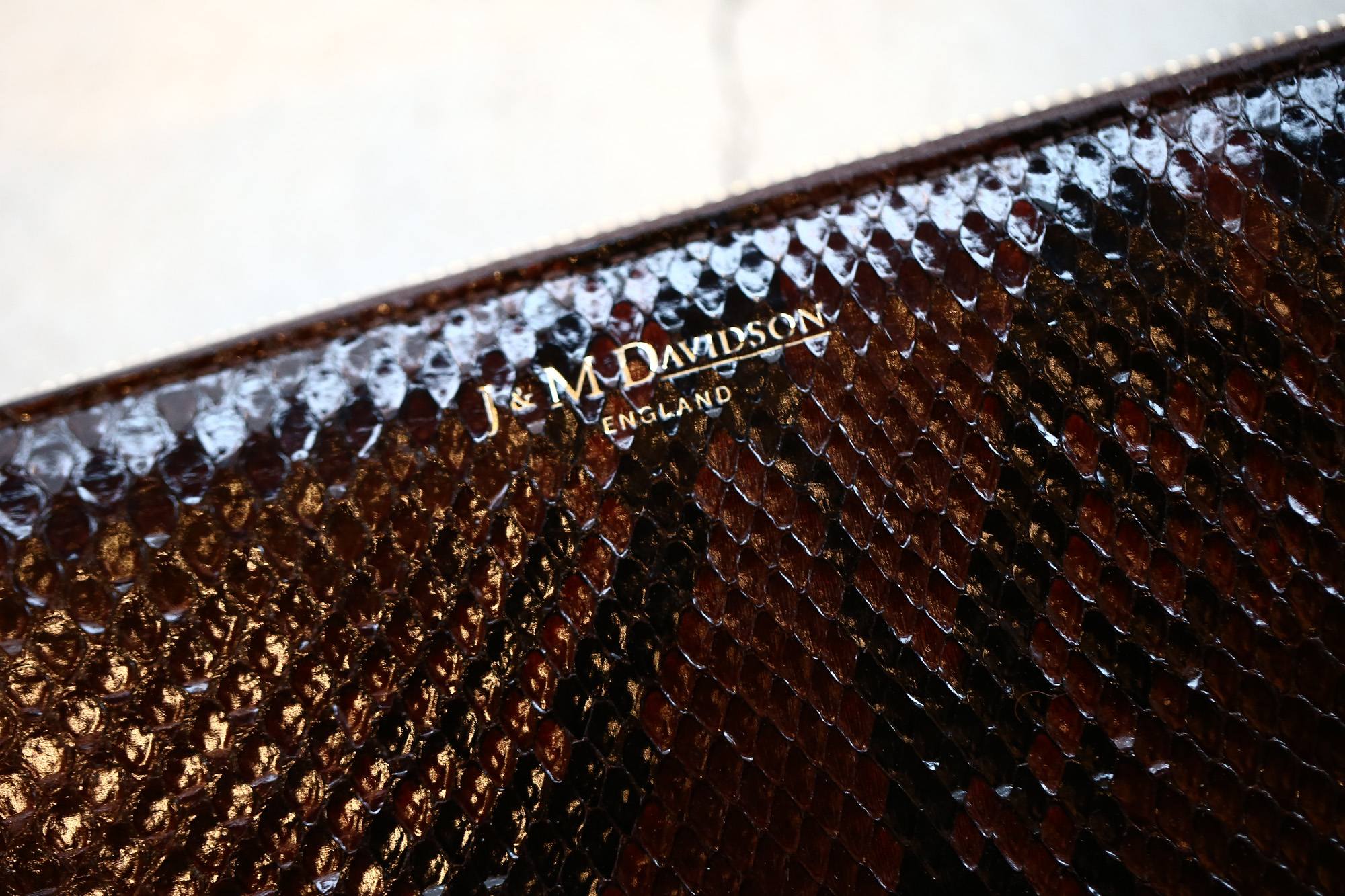 J&M DAVIDSON (ジェイアンドエムデヴィッドソン) ELONGATED ZIP WALLET (エロンゲーテッド ジップ ウォレット) 10069 PYTHON LEATHER / CALF LEATHER (パイソンレザー / カーフレザー) 長財布 ウォレット DK BROWN / PETROL (ダークブラウン / ペトロール・6800) Made in spain (スペイン製) 2017秋冬新作  JMDAVIDOSN JANDMDAVIDSON 愛知 名古屋 Alto e Diritto アルト エ デリット