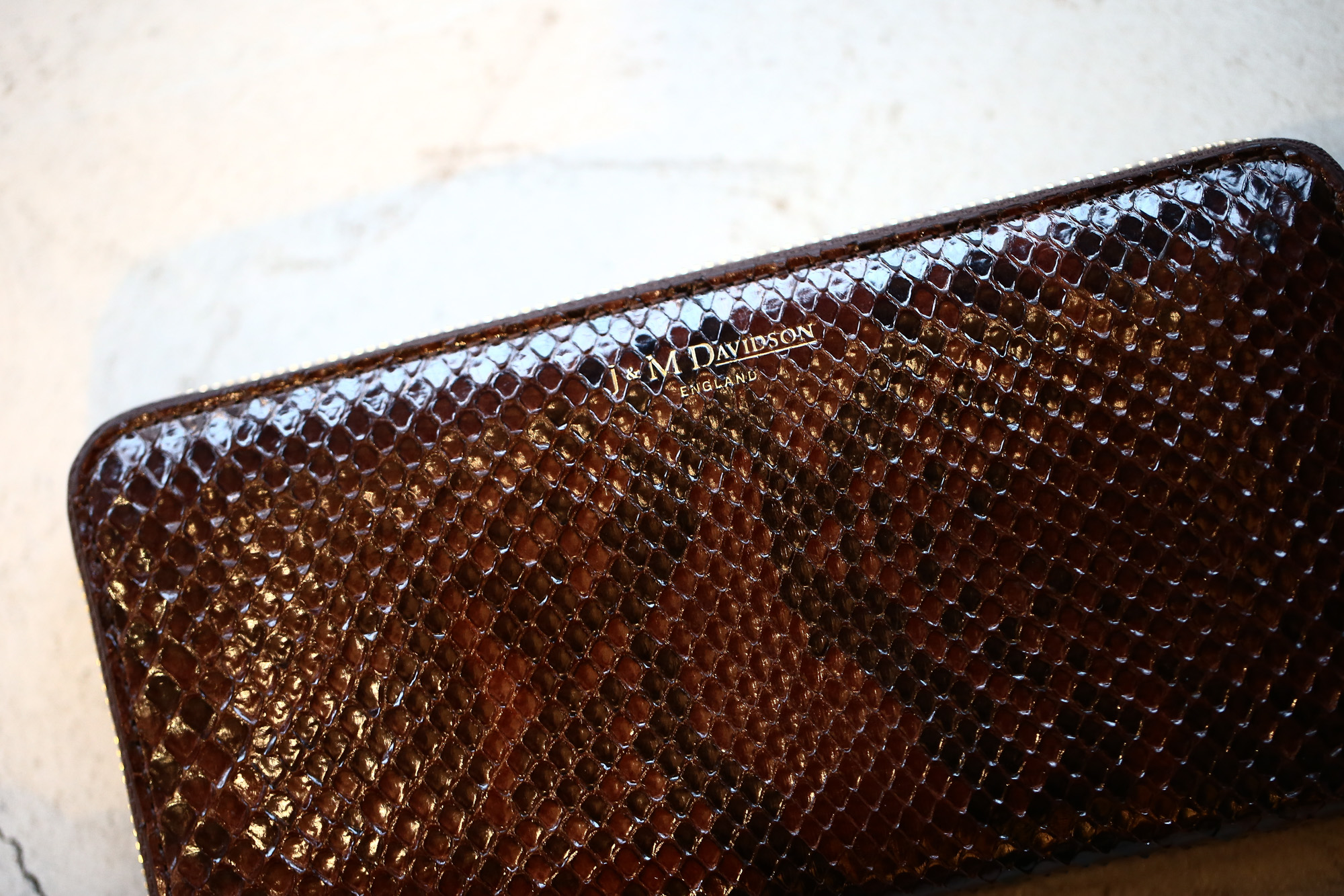 J&M DAVIDSON (ジェイアンドエムデヴィッドソン) ELONGATED ZIP WALLET (エロンゲーテッド ジップ ウォレット) 10069 PYTHON LEATHER / CALF LEATHER (パイソンレザー / カーフレザー) 長財布 ウォレット DK BROWN / PETROL (ダークブラウン / ペトロール・6800) Made in spain (スペイン製) 2017秋冬新作  JMDAVIDOSN JANDMDAVIDSON 愛知 名古屋 Alto e Diritto アルト エ デリット