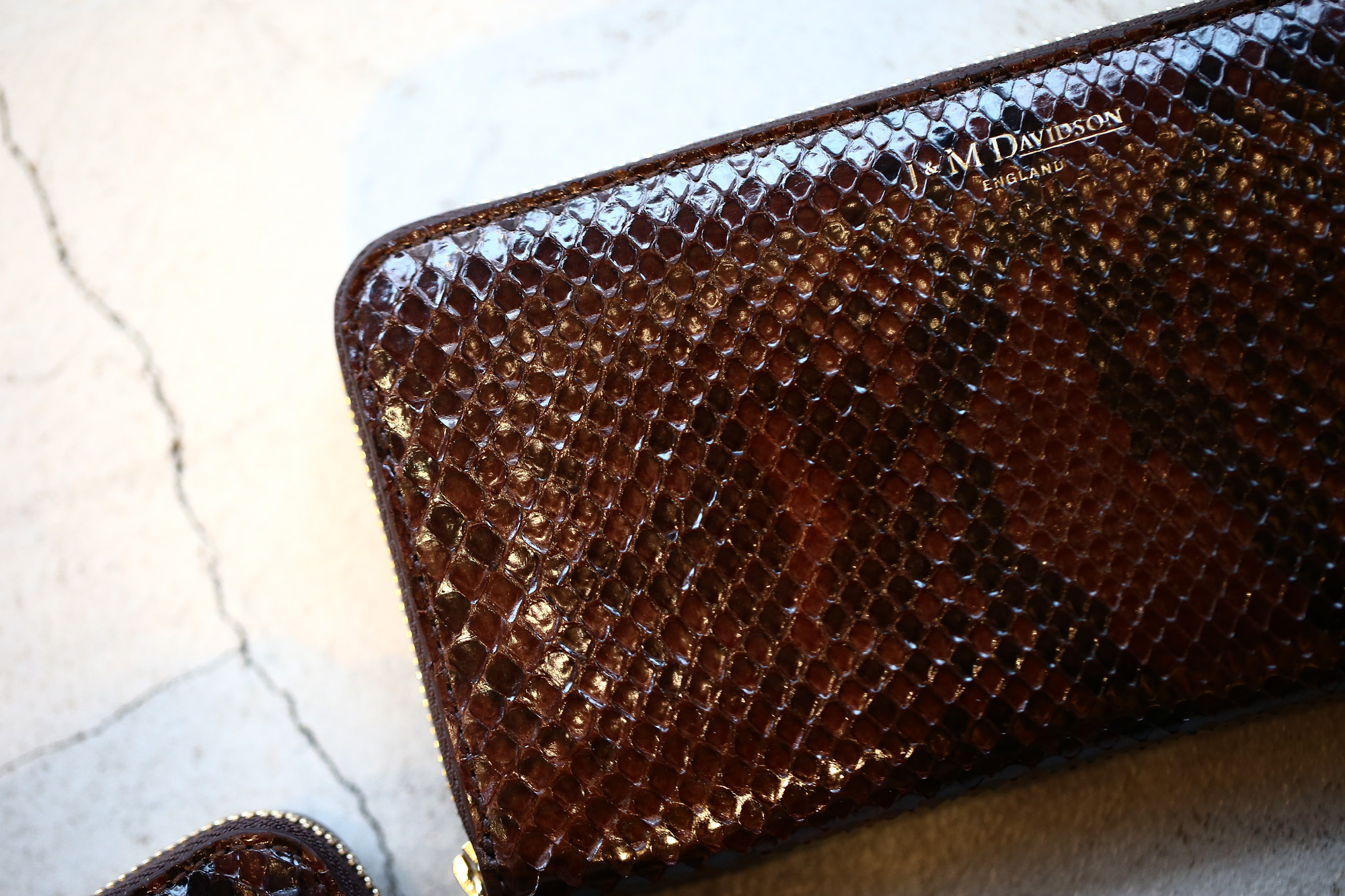 J&M DAVIDSON (ジェイアンドエムデヴィッドソン) ELONGATED ZIP WALLET (エロンゲーテッド ジップ ウォレット) 10069 PYTHON LEATHER / CALF LEATHER (パイソンレザー / カーフレザー) 長財布 ウォレット DK BROWN / PETROL (ダークブラウン / ペトロール・6800) Made in spain (スペイン製) 2017秋冬新作  JMDAVIDOSN JANDMDAVIDSON 愛知 名古屋 Alto e Diritto アルト エ デリット