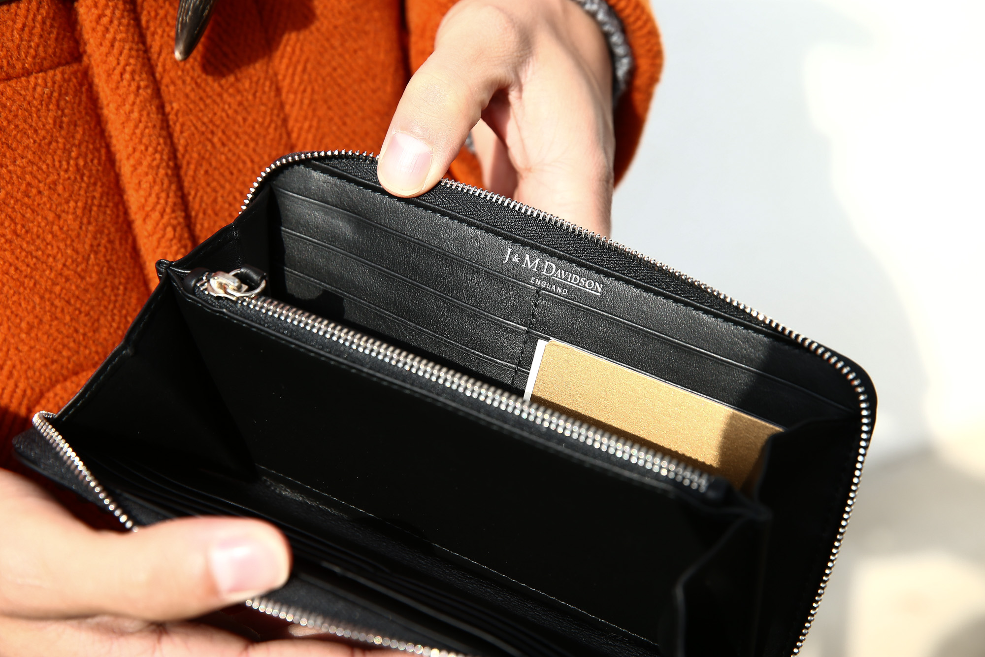 【J&M DAVIDSON / ジェイアンドエムデヴィッドソン】 JET SET COLLECTION (ジェットセット コレクション) ELONGATED ZIP WALLET WITH STUDS (エロンゲテッド ジップ ウォレット ウィズ スタッズ) 10128N CALF LEATHER (カーフレザー) 長財布 ウォレット BLACK (ブラック・9990) Made in spain (スペイン製) 2017 秋冬新作 jmdavidson ジェイエムデヴィッドソン 財布 ウォレット 愛知 名古屋 Alto e Diritto アルト エ デリット