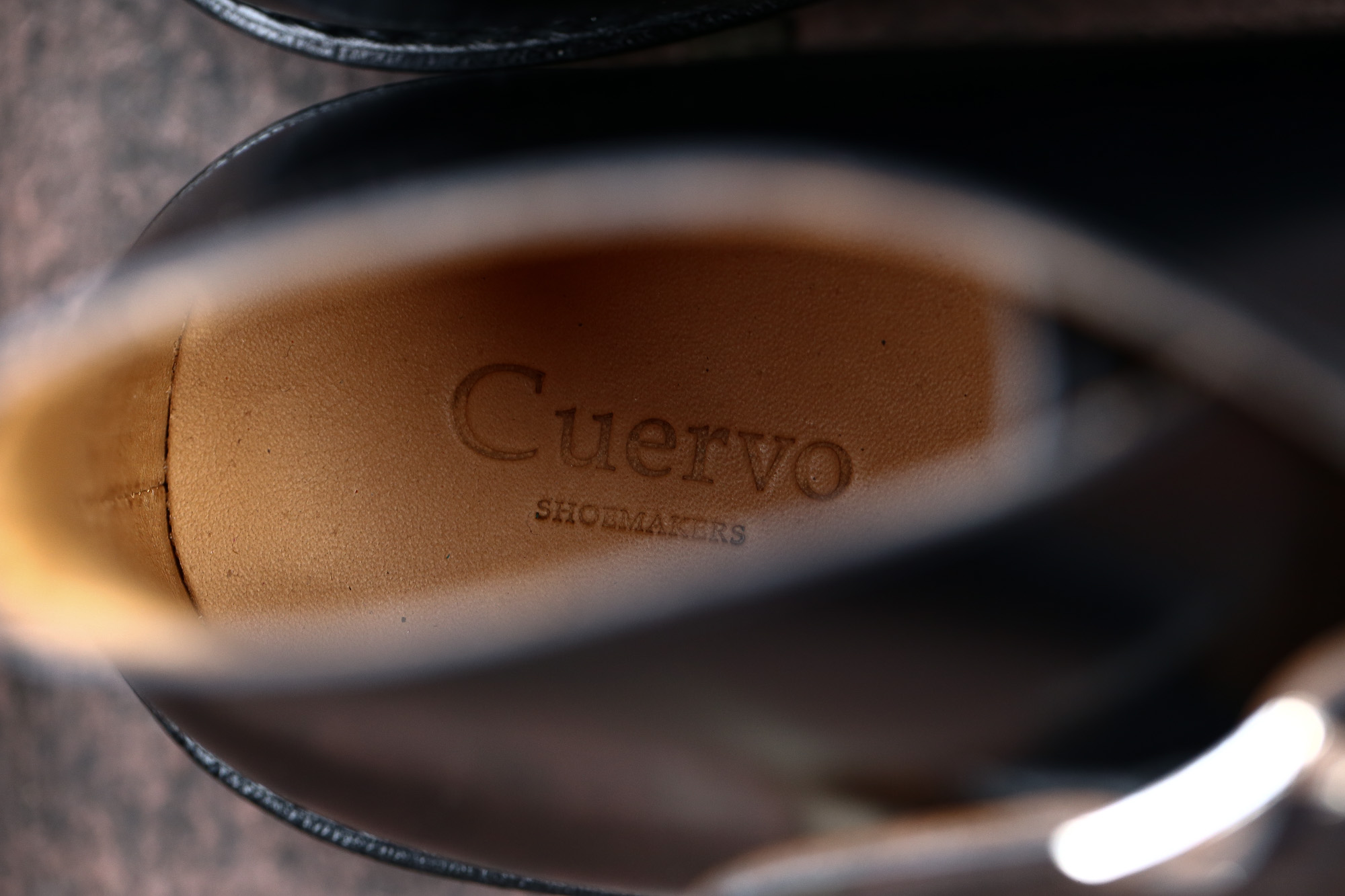 Cuervo (クエルボ) 【Derringer Cordovan / デリンジャー コードバン】　Shell Cordovan シェルコードバンレザー Goodyear Welt Process  Double Leather Sole Chukka Boots チャッカブーツ  BLACK(ブラック・BLK) MADE IN JAPAN(日本製) 2017 秋冬新作 愛知 名古屋 Alto e Diritto アルト エ デリット クエルボ　チャッカブーツ コードバン 5(24),5.5(24.5),6(25),6.5(25.5),7(26),7.5(26.5),8(27),8.5(27.5),9(28)