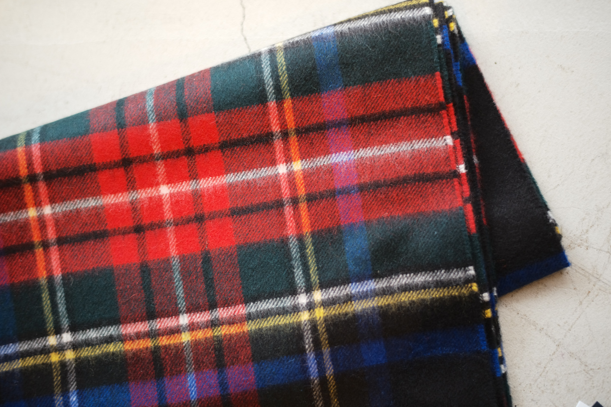 Johnstons (ジョンストンズ) WA56 STOLE Cashmere 100% カシミア 大判 ストール BLACK STEWART (ブラックスチュワート・KU0324) Made in Scotland (スコットランド製) 2017 秋冬新作 johnstons 愛知 名古屋 Alto e Diritto アルト エ デリット