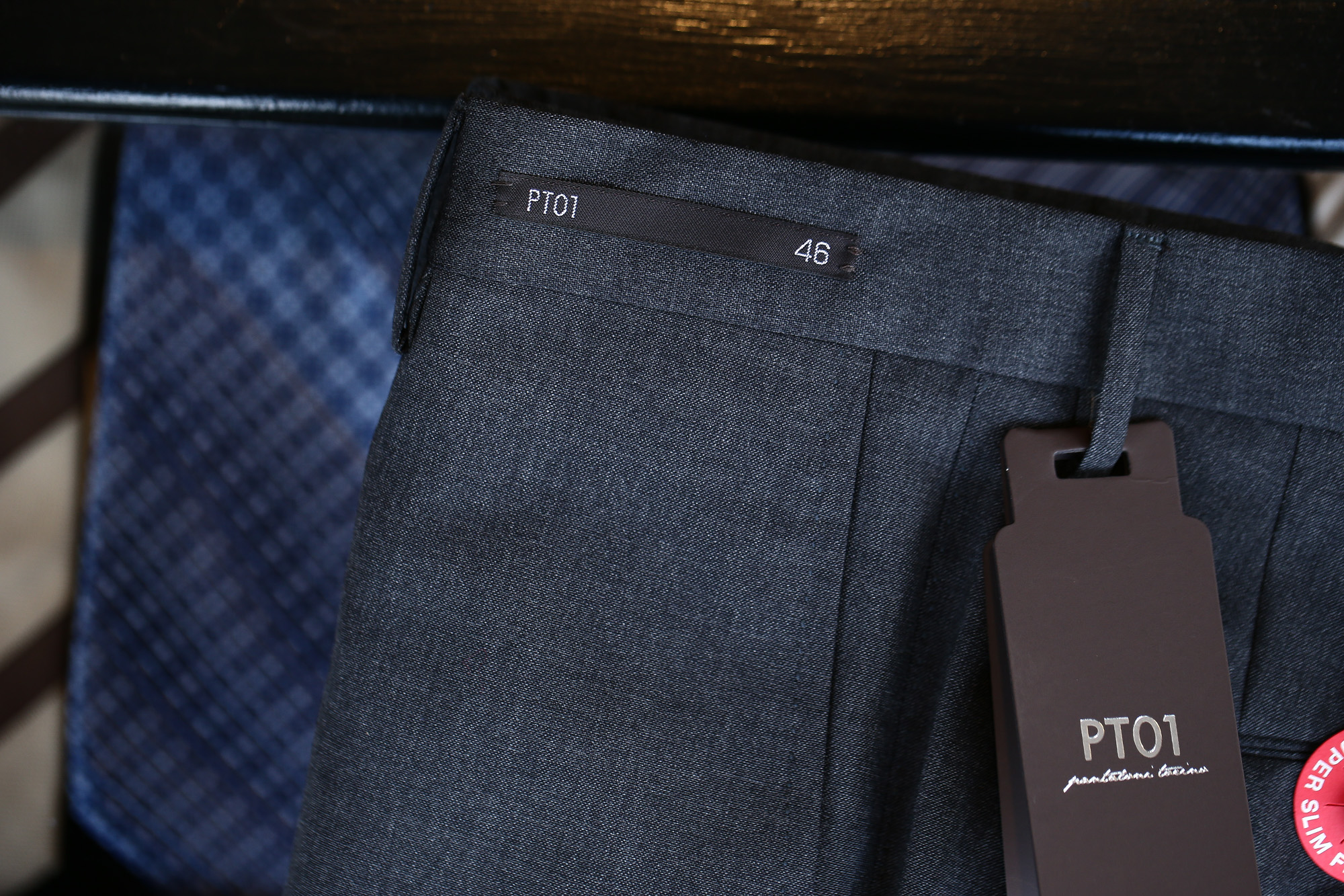 PT01 (ピーティーゼロウーノ) BUSINESS SUPER SLIM FIT (スーパースリムフィット) ストレッチ トロピカル サマーウール スラックス CHARCOAL GRAY (チャコールグレー・0255) 2018 春夏新作 pt01 ピーティー 愛知 名古屋 Alto e Diritto アルト エ デリット