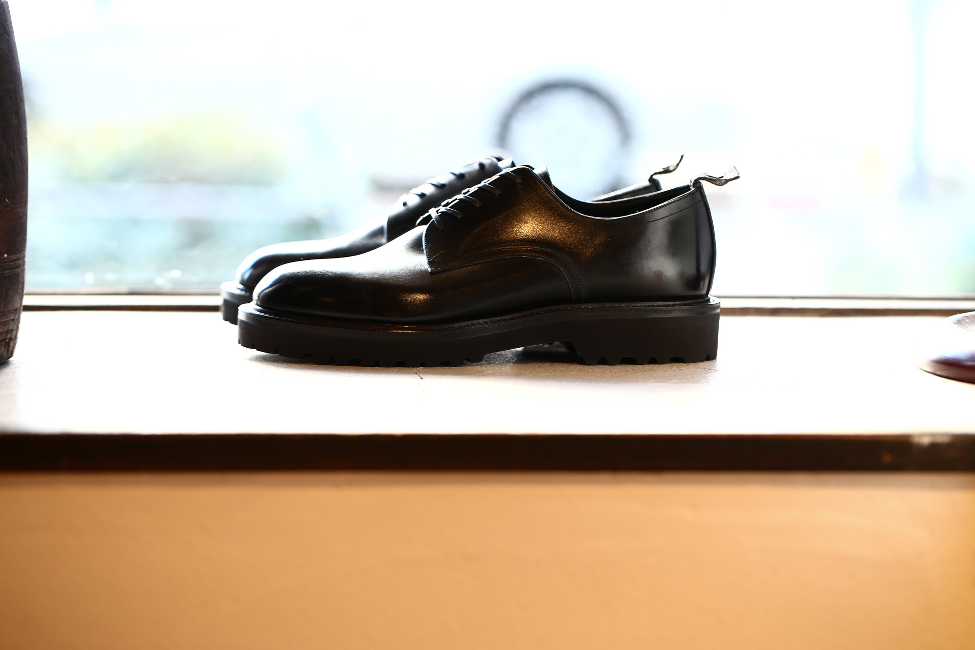 WH(ダブルエイチ) WH-0006(WHS-0006) 【干場スペシャル】 ANNONAY Vocalou Calf Leather アノネイ ボカルーカーフ Vibram Tank Sole ビブラム タンクソール プレーントゥ シューズ BLACK(ブラック) , DARK BROWN(ダークブラウン) MADE IN JAPAN(日本製) 2018 春夏 【ご予約オーダー】【期間2018年1月13日(土)～2018年2月04日(日)まで】 wh ダブルエイチ 愛知 名古屋 Alto e Diritto アルト エ デリット 干場さん ジローラモ キングカズ 坪内浩 WH着用