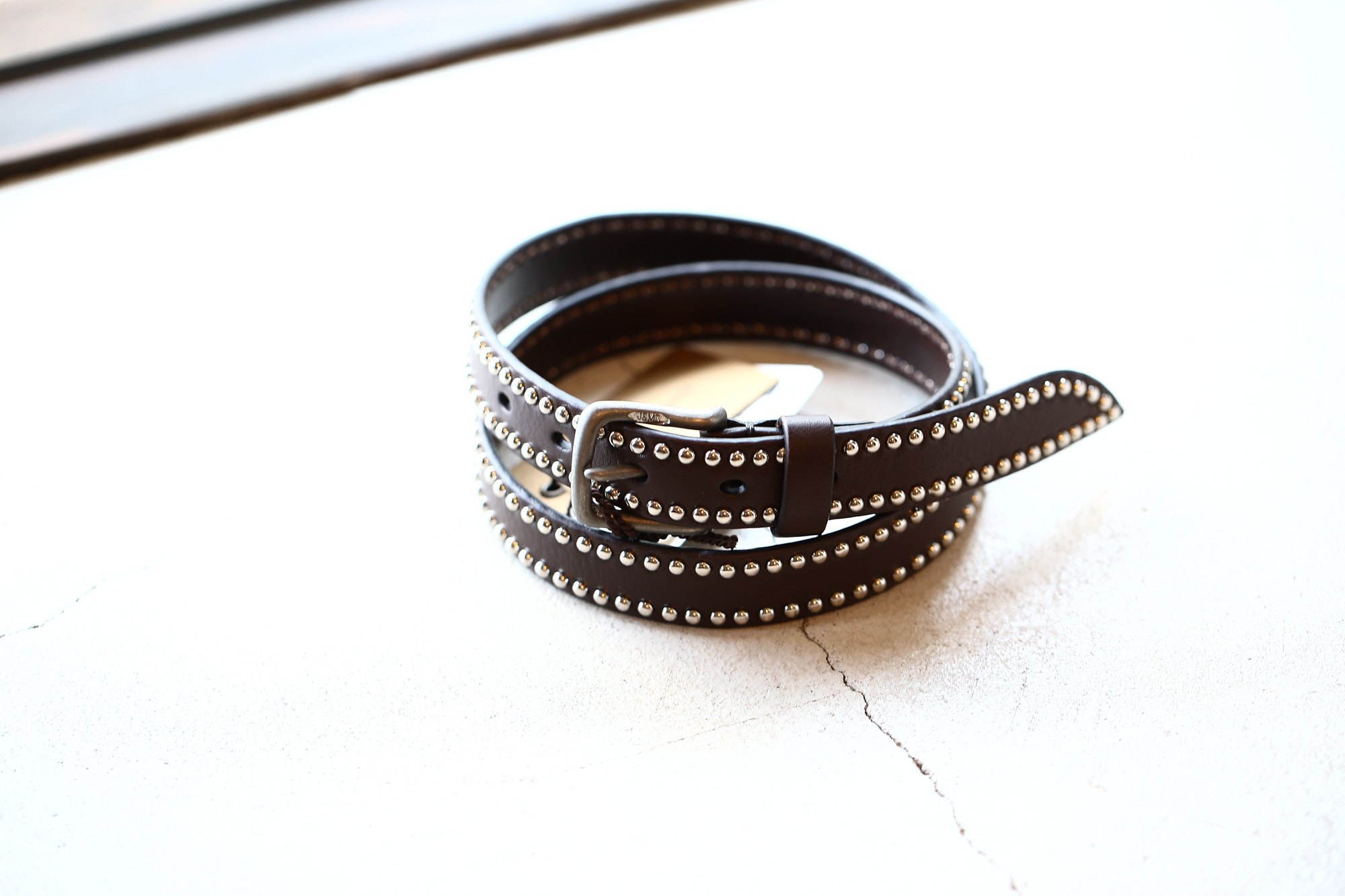 J&M DAVIDSON (ジェイアンドエムデヴィッドソン) NARROW SIDE STUDS BELT 25MM (ナロー サイド スタッズ ベルト 25mm) COWHIDE LEATHER (カウハイドレザー) スタッズベルト T.MORO (ブラウン・670) Made in italy (イタリア製) 2018 春夏新作 愛知 名古屋 Alto e Diritto アルト エ デリット jmdavidson ジェイエムデヴィッドソン ベルト メッシュ