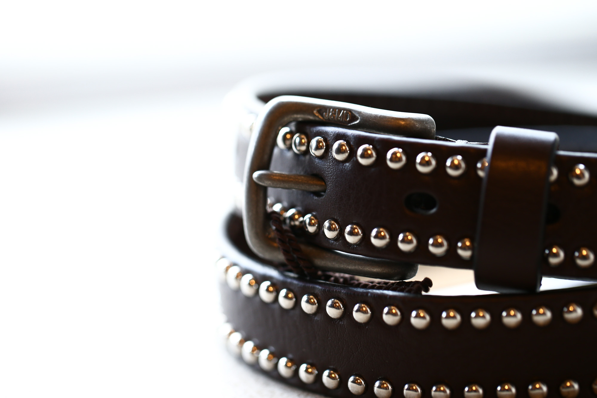 J&M DAVIDSON (ジェイアンドエムデヴィッドソン) NARROW SIDE STUDS BELT 25MM (ナロー サイド スタッズ ベルト 25mm) COWHIDE LEATHER (カウハイドレザー) スタッズベルト T.MORO (ブラウン・670) Made in italy (イタリア製) 2018 春夏新作 愛知 名古屋 Alto e Diritto アルト エ デリット jmdavidson ジェイエムデヴィッドソン ベルト メッシュ