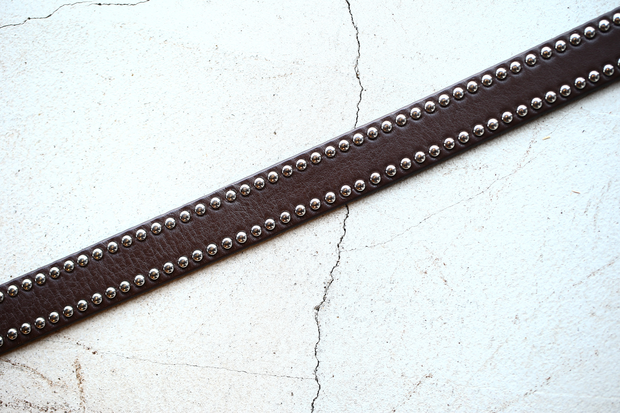 J&M DAVIDSON (ジェイアンドエムデヴィッドソン) NARROW SIDE STUDS BELT 25MM (ナロー サイド スタッズ ベルト 25mm) COWHIDE LEATHER (カウハイドレザー) スタッズベルト T.MORO (ブラウン・670) Made in italy (イタリア製) 2018 春夏新作 愛知 名古屋 Alto e Diritto アルト エ デリット jmdavidson ジェイエムデヴィッドソン ベルト メッシュ