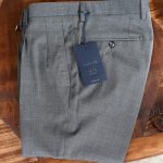 VIGANO (ヴィガーノ) WASHABLE SLACKS (ウォッシャブル スラックス) ウォッシャブル トロピカルウール テーパード 2プリーツ パンツ MEDIUM GRAY (ミディアムグレー・928) 2018 春夏新作のイメージ