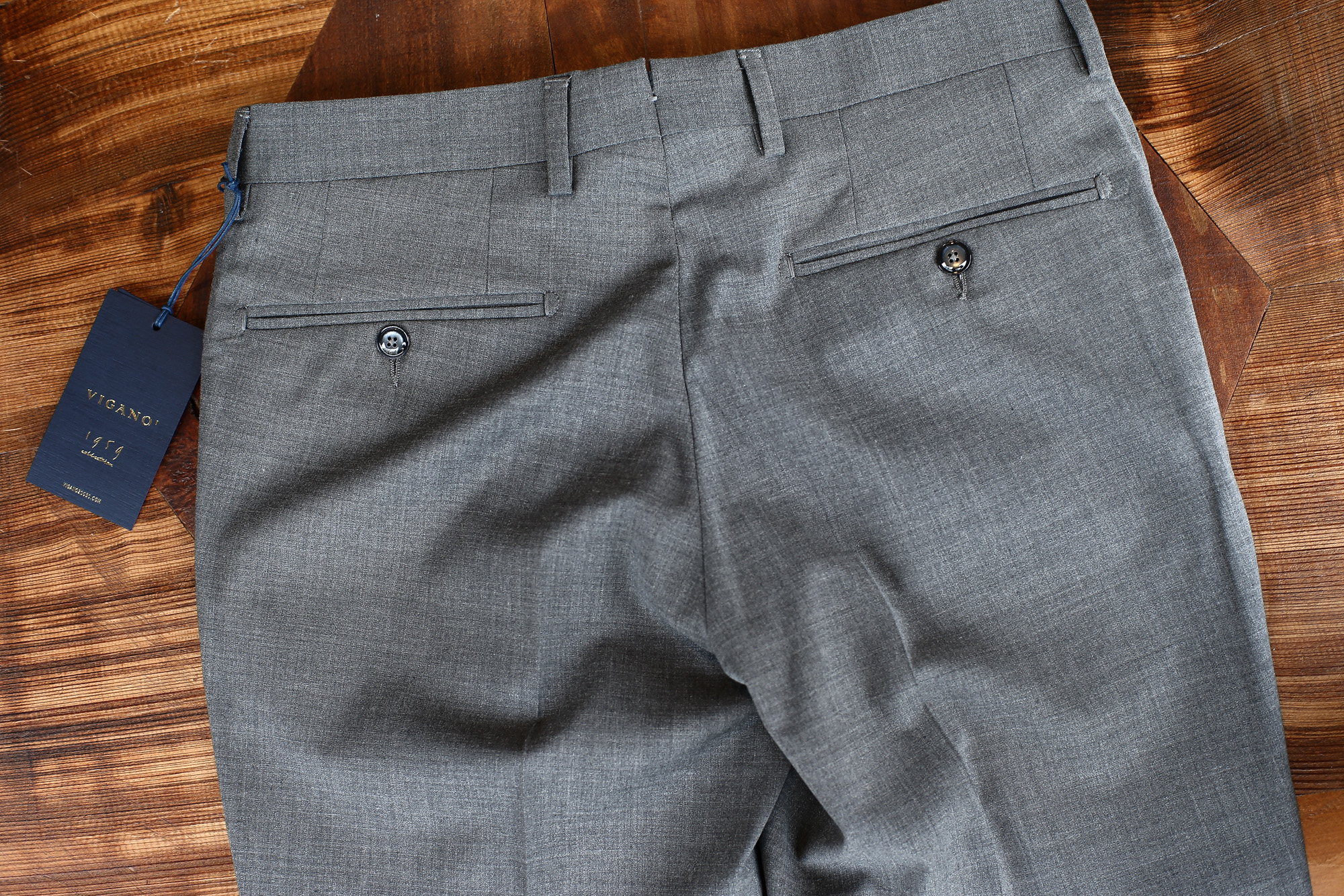 VIGANO (ヴィガーノ) WASHABLE SLACKS (ウォッシャブル スラックス) ウォッシャブル トロピカルウール テーパード 2プリーツ パンツ MEDIUM GRAY (ミディアムグレー・928) 2018 春夏新作 vigano ヴィガーノ 愛知 名古屋 Alto e Diritto アルト エ デリット スラックス グレスラ ネイビースラックス