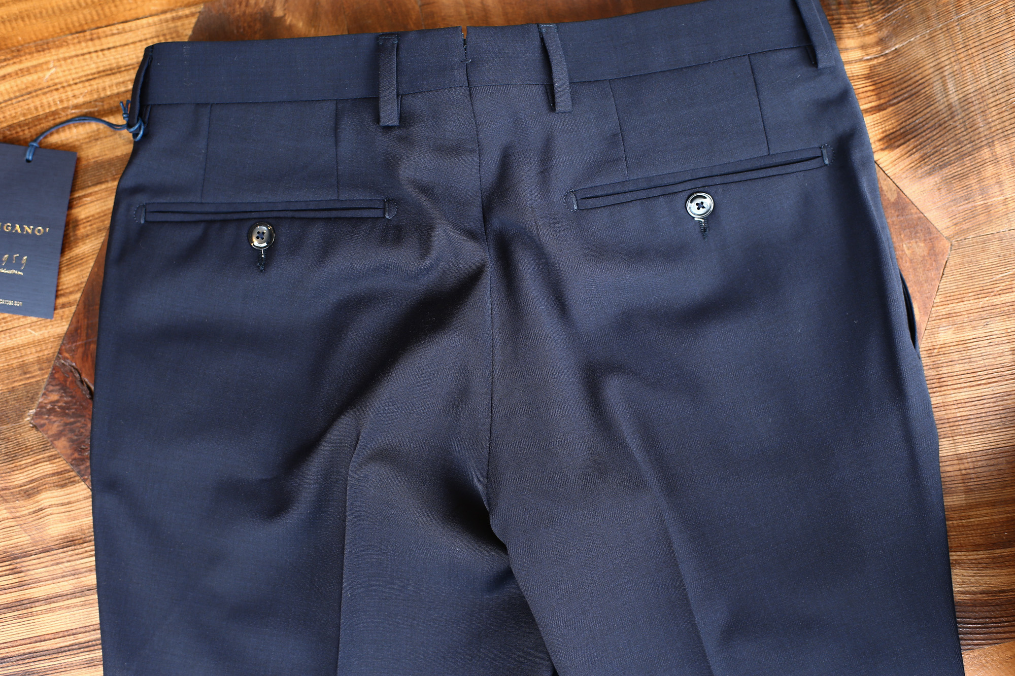 VIGANO (ヴィガーノ) WASHABLE SLACKS (ウォッシャブル スラックス) ウォッシャブル トロピカルウール テーパード 2プリーツ パンツ NAVY (ネイビー・880) 2018 春夏新作 vigano ヴィガーノ 愛知 名古屋 Alto e Diritto アルト エ デリット スラックス グレスラ ネイビースラックス