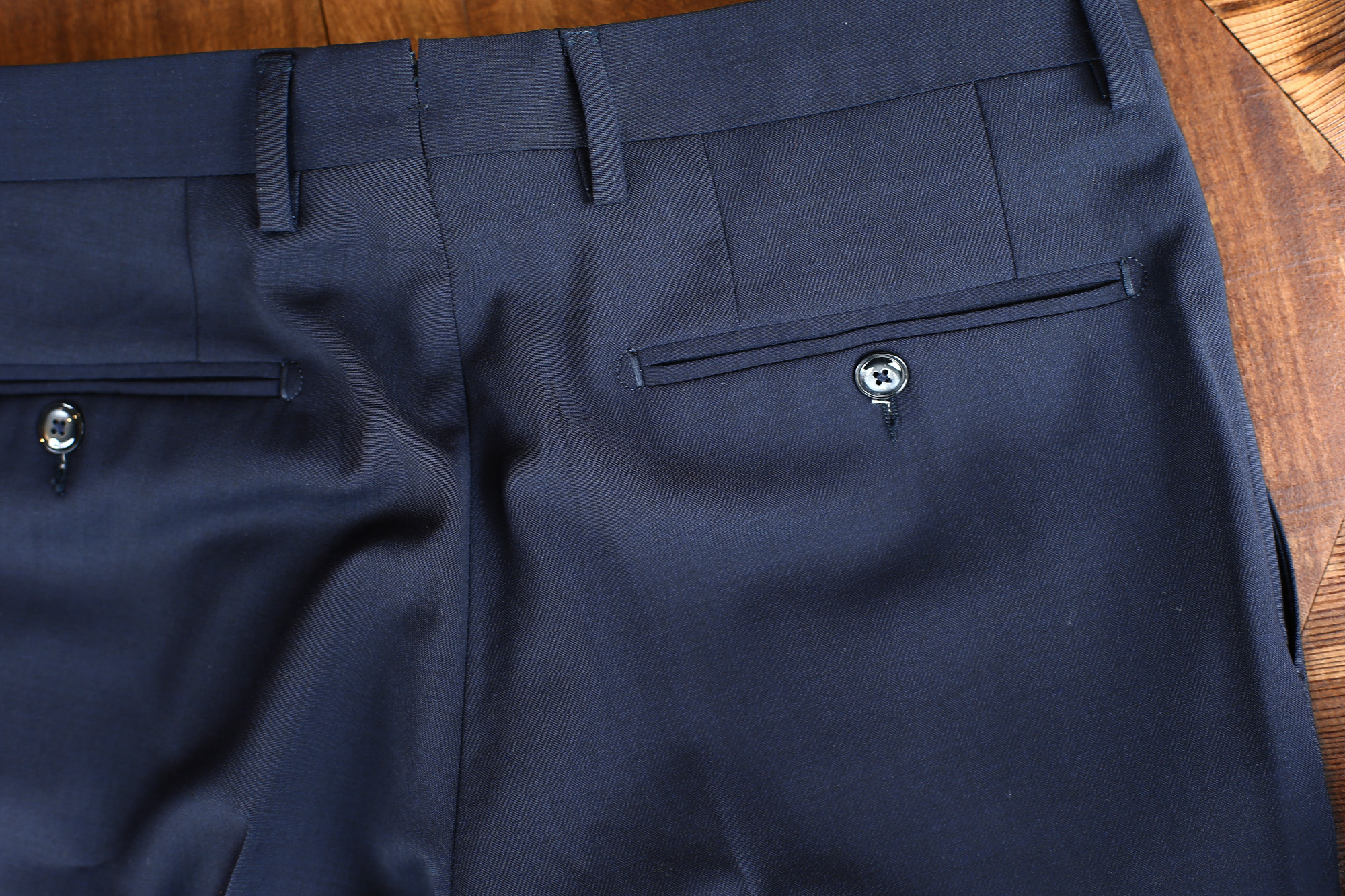 VIGANO (ヴィガーノ) WASHABLE SLACKS (ウォッシャブル スラックス) ウォッシャブル トロピカルウール テーパード 2プリーツ パンツ NAVY (ネイビー・880) 2018 春夏新作 vigano ヴィガーノ 愛知 名古屋 Alto e Diritto アルト エ デリット スラックス グレスラ ネイビースラックス