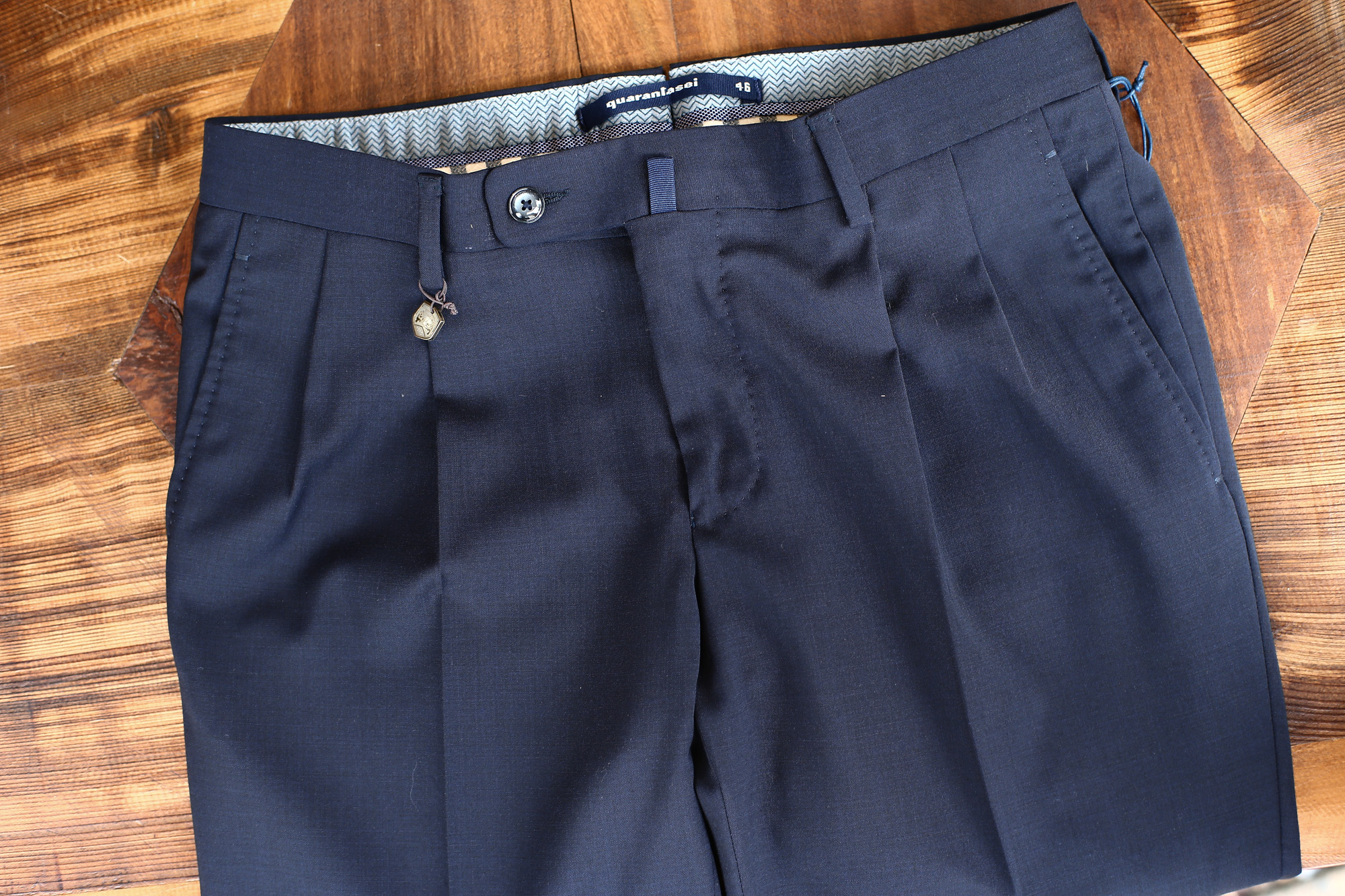 VIGANO (ヴィガーノ) WASHABLE SLACKS (ウォッシャブル スラックス) ウォッシャブル トロピカルウール テーパード 2プリーツ パンツ NAVY (ネイビー・880) 2018 春夏新作 vigano ヴィガーノ 愛知 名古屋 Alto e Diritto アルト エ デリット スラックス グレスラ ネイビースラックス