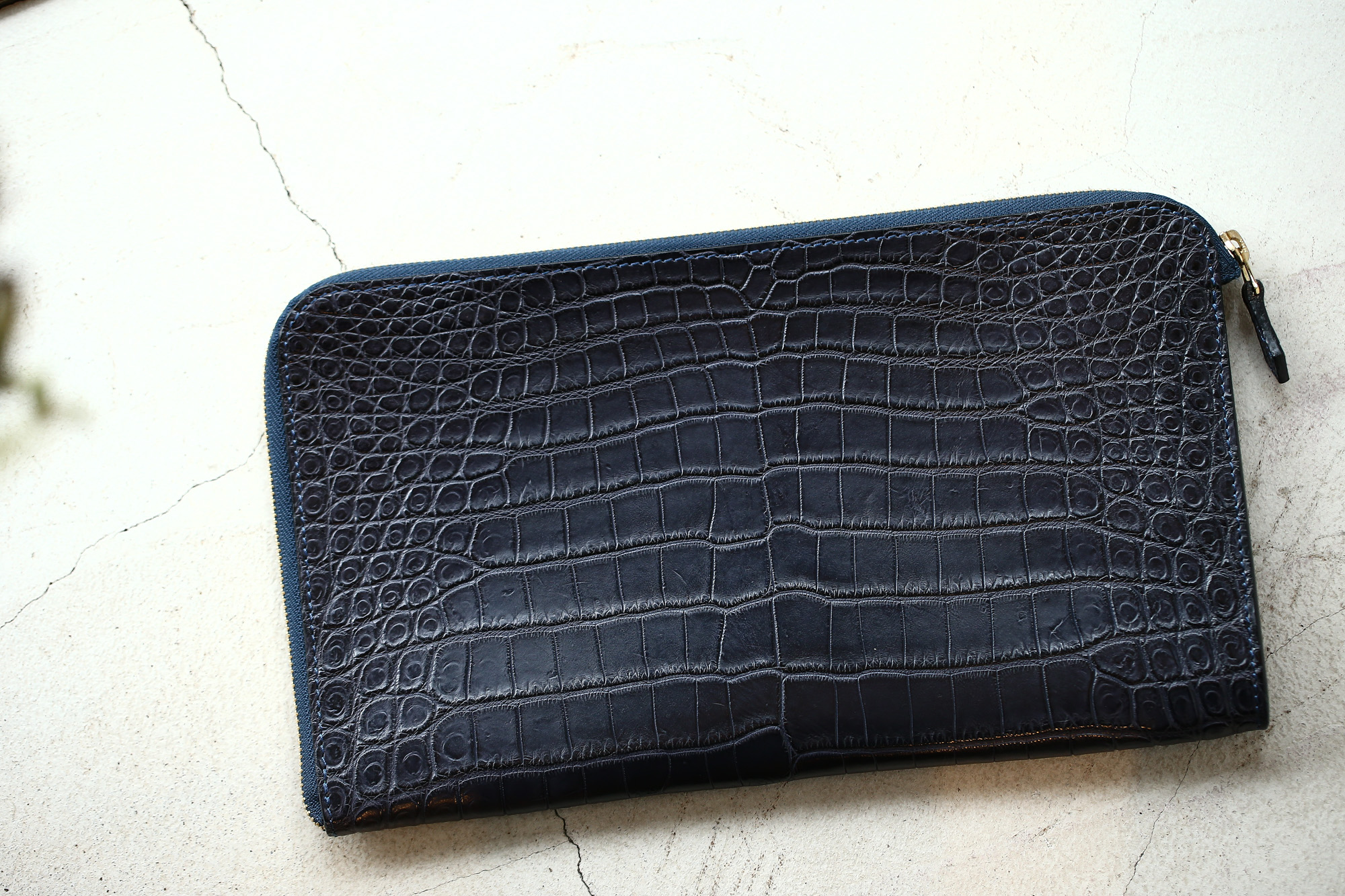 Cisei × 山本製鞄 (シセイ × 山本製鞄) Crocodile Document Case Small (クロコダイル ドキュメントケース スモール) Nile Crocodile Leather (ワニ革) ナイル クロコダイル クラッチバッグ BLACK(ブラック),NAVY(ネイビー),BROWN(ブラウン)  Made in Japan (日本製)  cisei yamamotoseiho トートバック クロコ 愛知 名古屋 Alto e Diritto アルト エ デリット