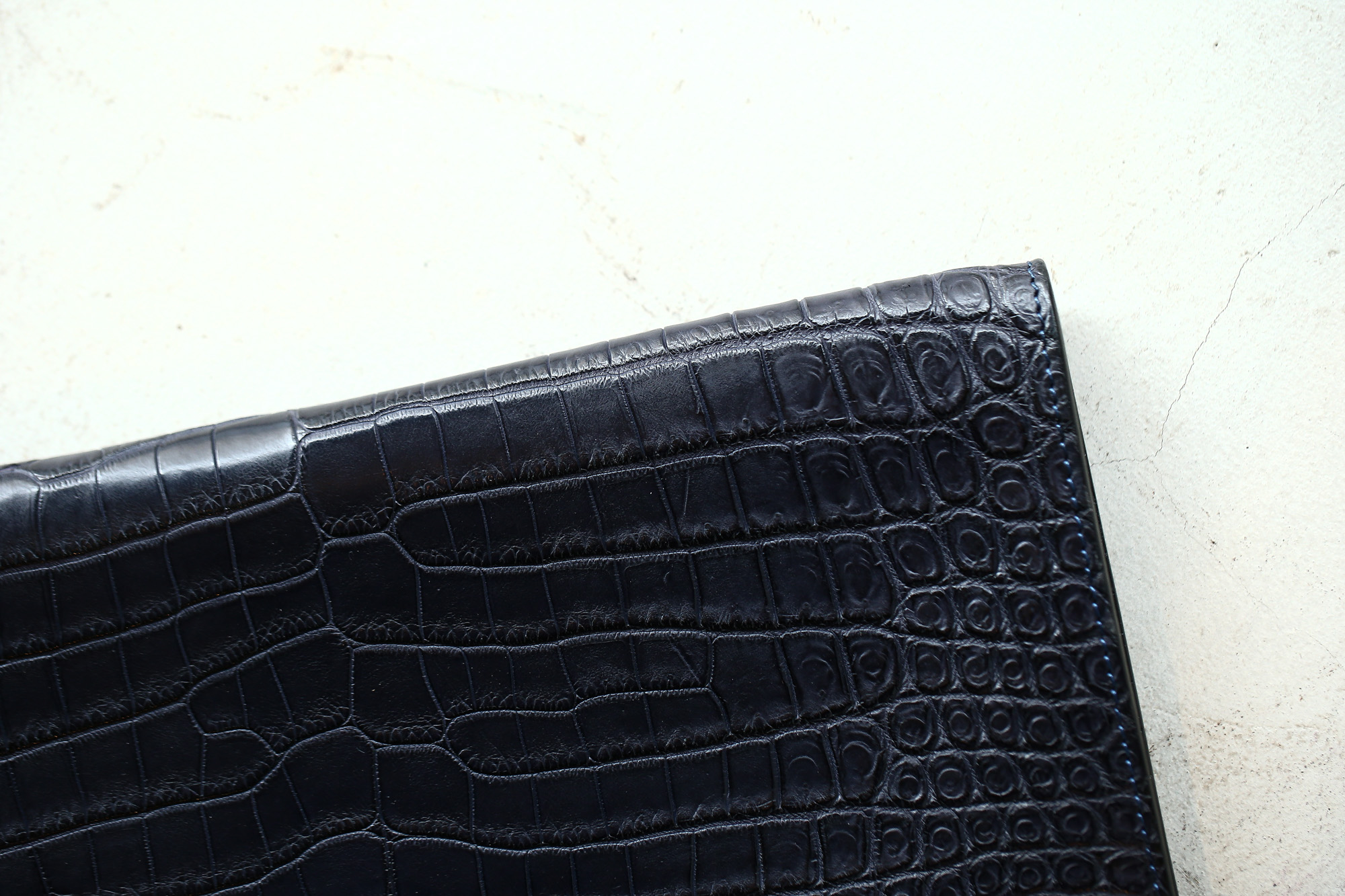 Cisei × 山本製鞄 (シセイ × 山本製鞄) Crocodile Document Case Small (クロコダイル ドキュメントケース スモール) Nile Crocodile Leather (ワニ革) ナイル クロコダイル クラッチバッグ BLACK(ブラック),NAVY(ネイビー),BROWN(ブラウン)  Made in Japan (日本製)  cisei yamamotoseiho トートバック クロコ 愛知 名古屋 Alto e Diritto アルト エ デリット