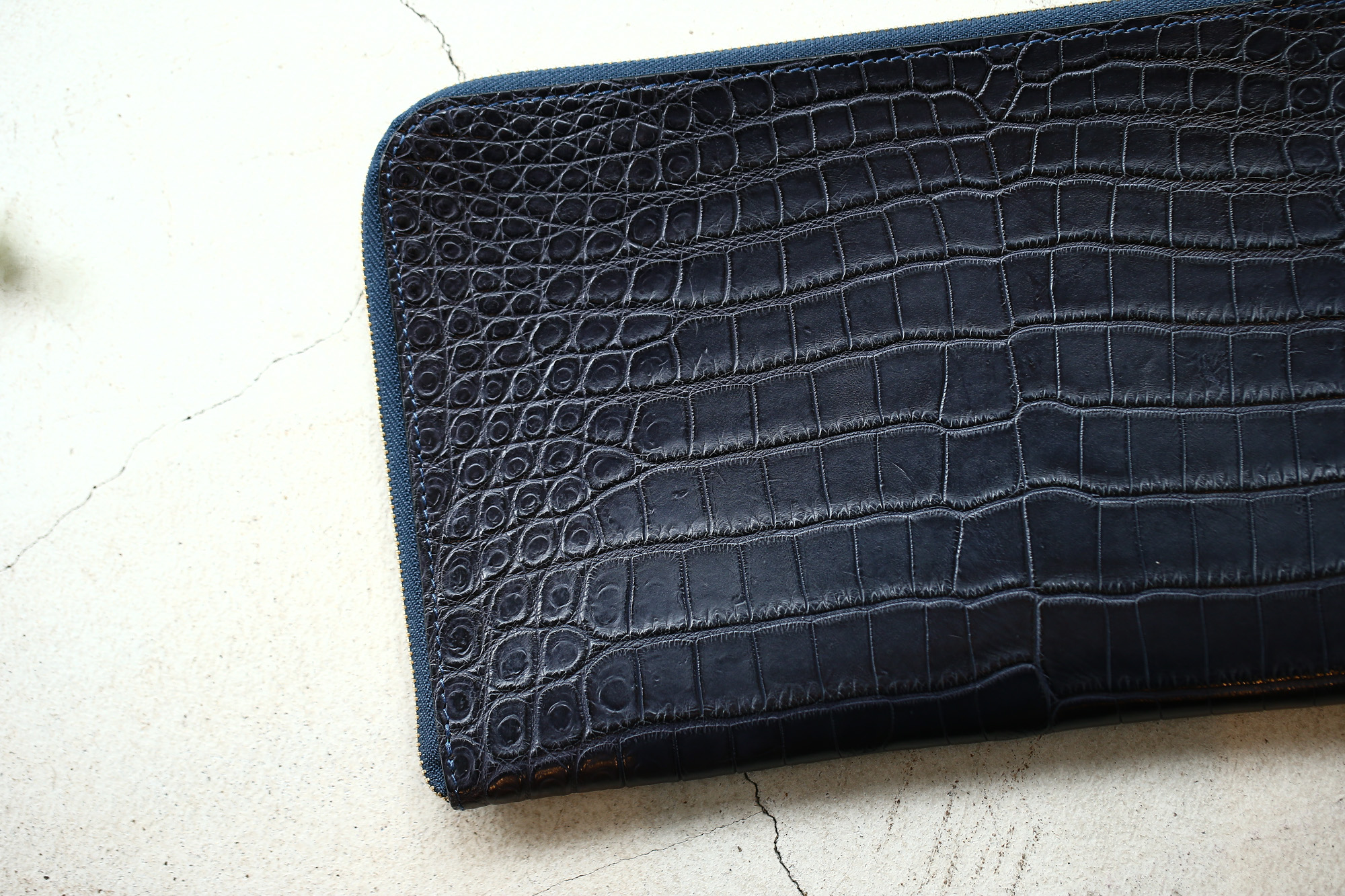 Cisei × 山本製鞄 (シセイ × 山本製鞄) Crocodile Document Case Small (クロコダイル ドキュメントケース スモール) Nile Crocodile Leather (ワニ革) ナイル クロコダイル クラッチバッグ BLACK(ブラック),NAVY(ネイビー),BROWN(ブラウン)  Made in Japan (日本製)  cisei yamamotoseiho トートバック クロコ 愛知 名古屋 Alto e Diritto アルト エ デリット