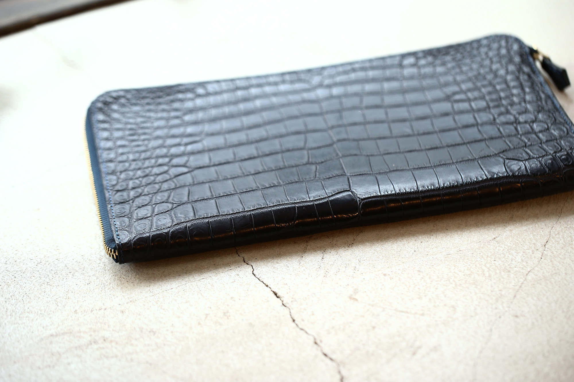 Cisei × 山本製鞄 (シセイ × 山本製鞄) Crocodile Document Case Small (クロコダイル ドキュメントケース スモール) Nile Crocodile Leather (ワニ革) ナイル クロコダイル クラッチバッグ BLACK(ブラック),NAVY(ネイビー),BROWN(ブラウン)  Made in Japan (日本製)  cisei yamamotoseiho トートバック クロコ 愛知 名古屋 Alto e Diritto アルト エ デリット