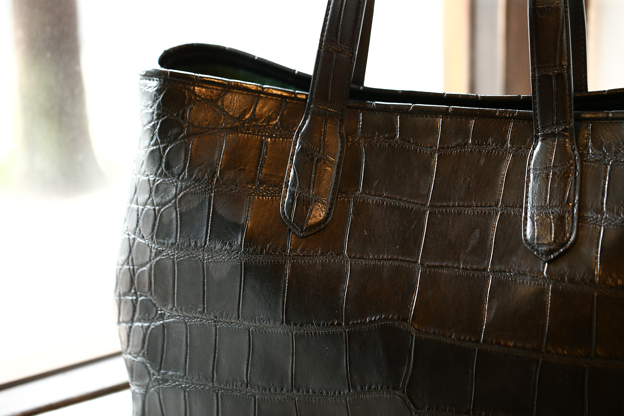 Cisei × 山本製鞄 (シセイ × 山本製鞄) Crocodile Tote Bag Large (クロコダイル トートバッグ ラージ) Large Crocodile Leather (ワニ革) ラージクロコダイル トート バッグ BLACK(ブラック),NAVY(ネイビー),BROWN(ブラウン) Made in Japan (日本製) cisei yamamotoseiho トートバック クロコ 愛知 名古屋 Alto e Diritto アルト エ デリット