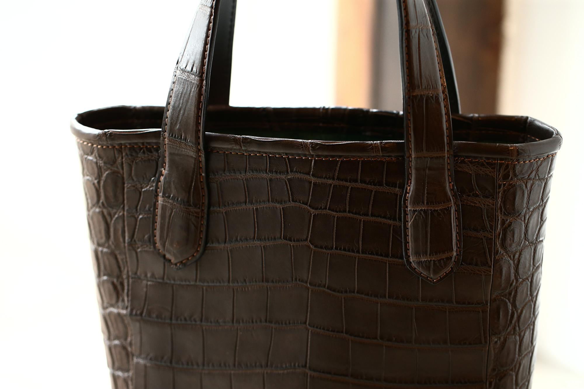 Cisei × 山本製鞄 (シセイ × 山本製鞄) Crocodile Tote Bag Small (クロコダイル トートバッグ スモール) Nile Crocodile Leather (ワニ革) ナイル クロコダイル トート バッグ BLACK(ブラック),NAVY(ネイビー),BROWN(ブラウン) Made in Japan (日本製)   cisei yamamotoseiho トートバック クロコ 愛知 名古屋 Alto e Diritto アルト エ デリット